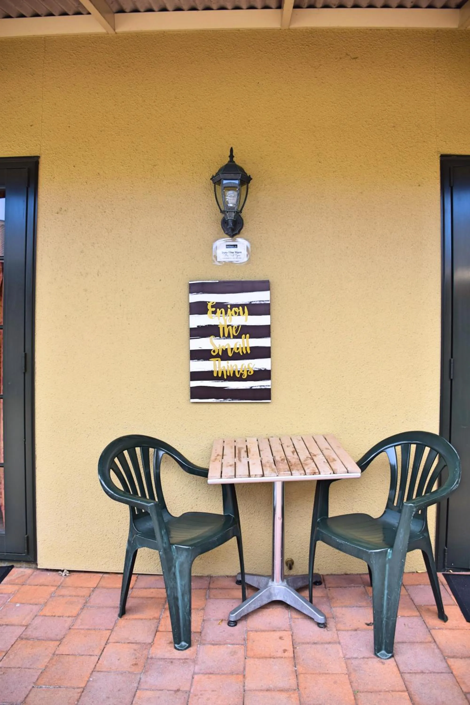 The Prince Albert Backpackers & Bar