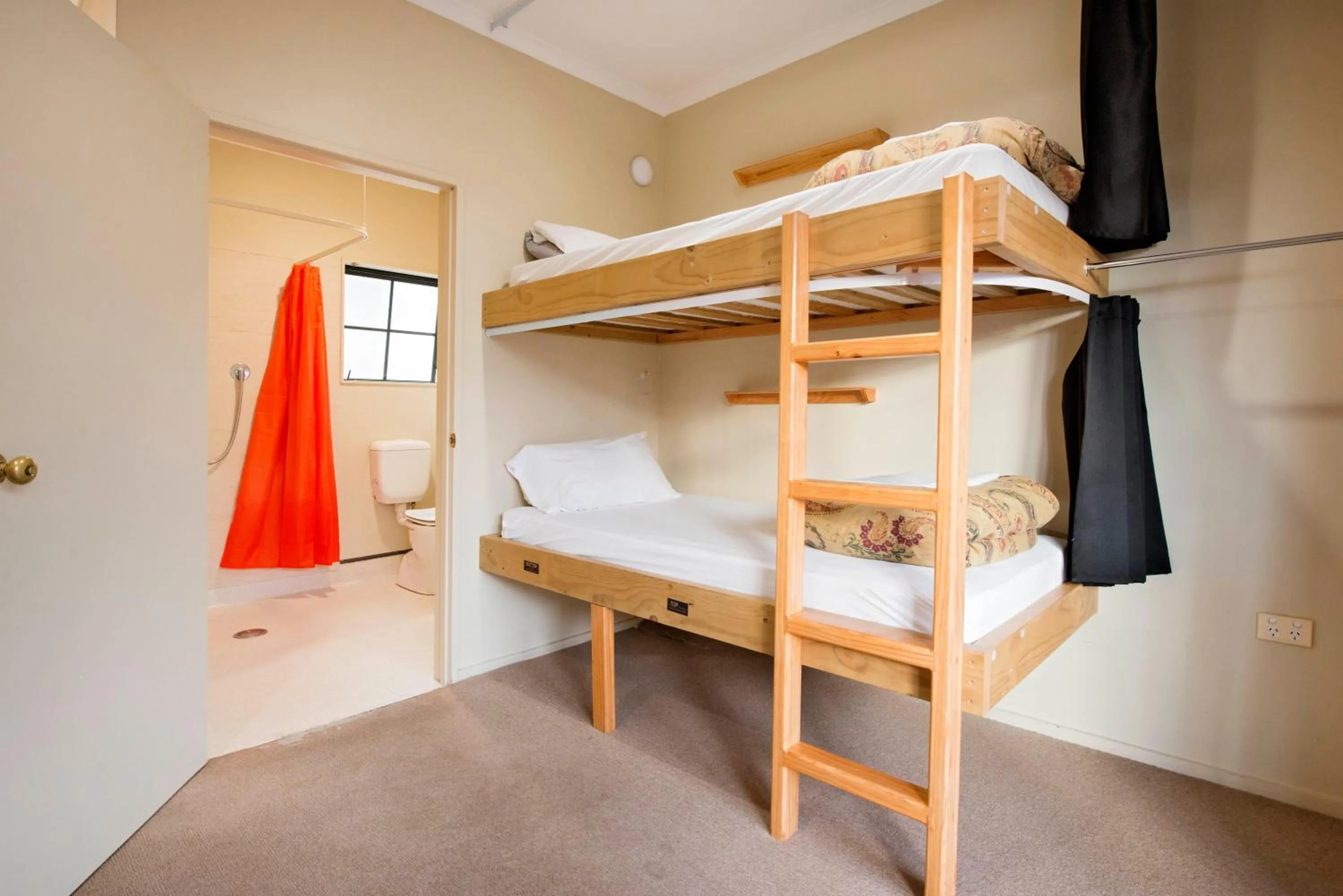 Bed in The Prince Albert Backpackers & Bar