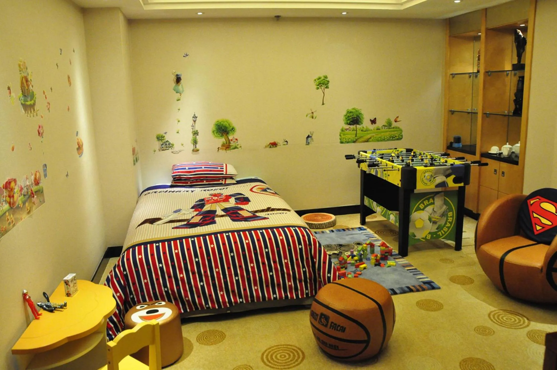 Decorative detail, Bed in Ramada Plaza By Wyndham Taian