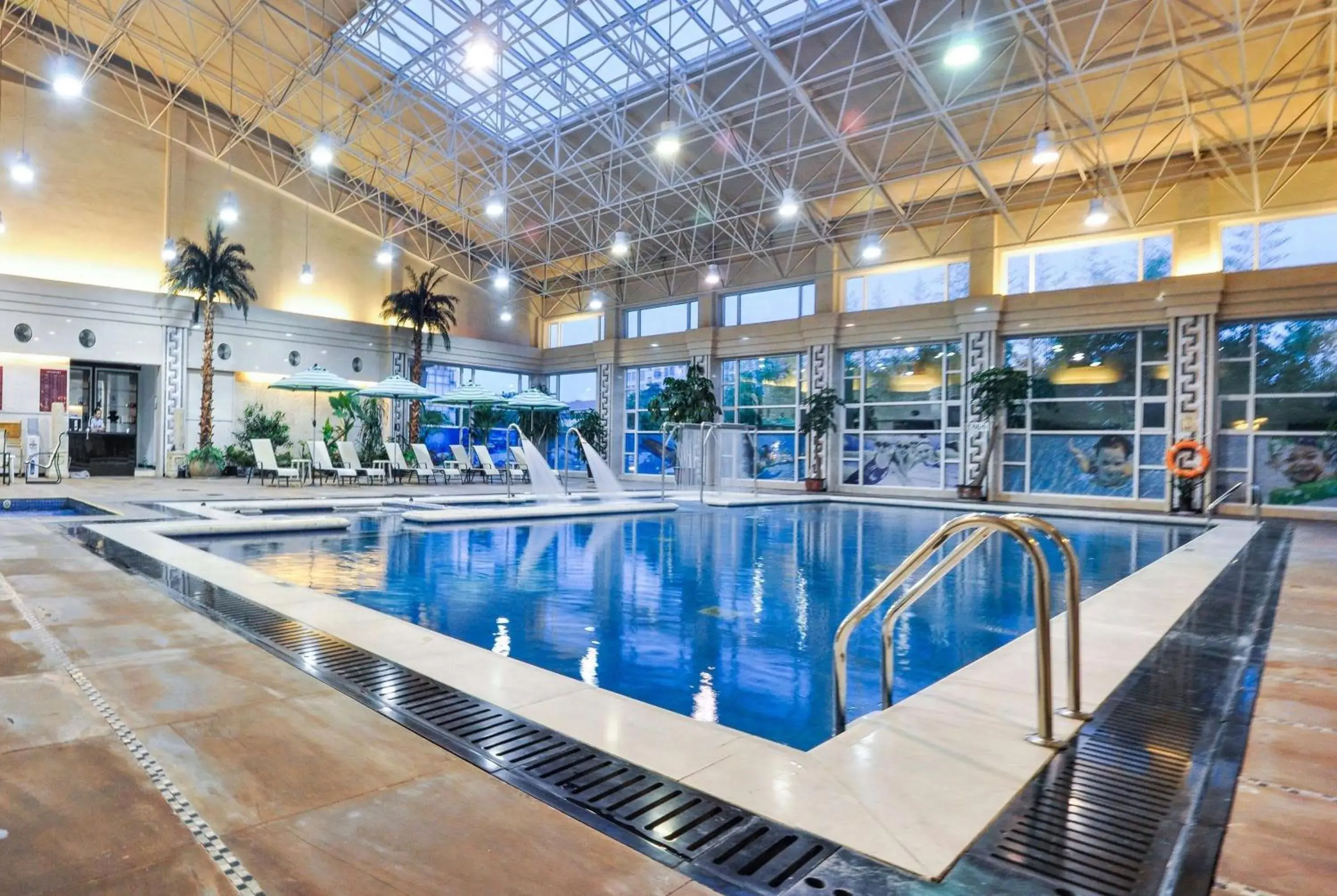 Pool view in Ramada Plaza By Wyndham Taian Pool view in Ramada Plaza By Wyndham Taian