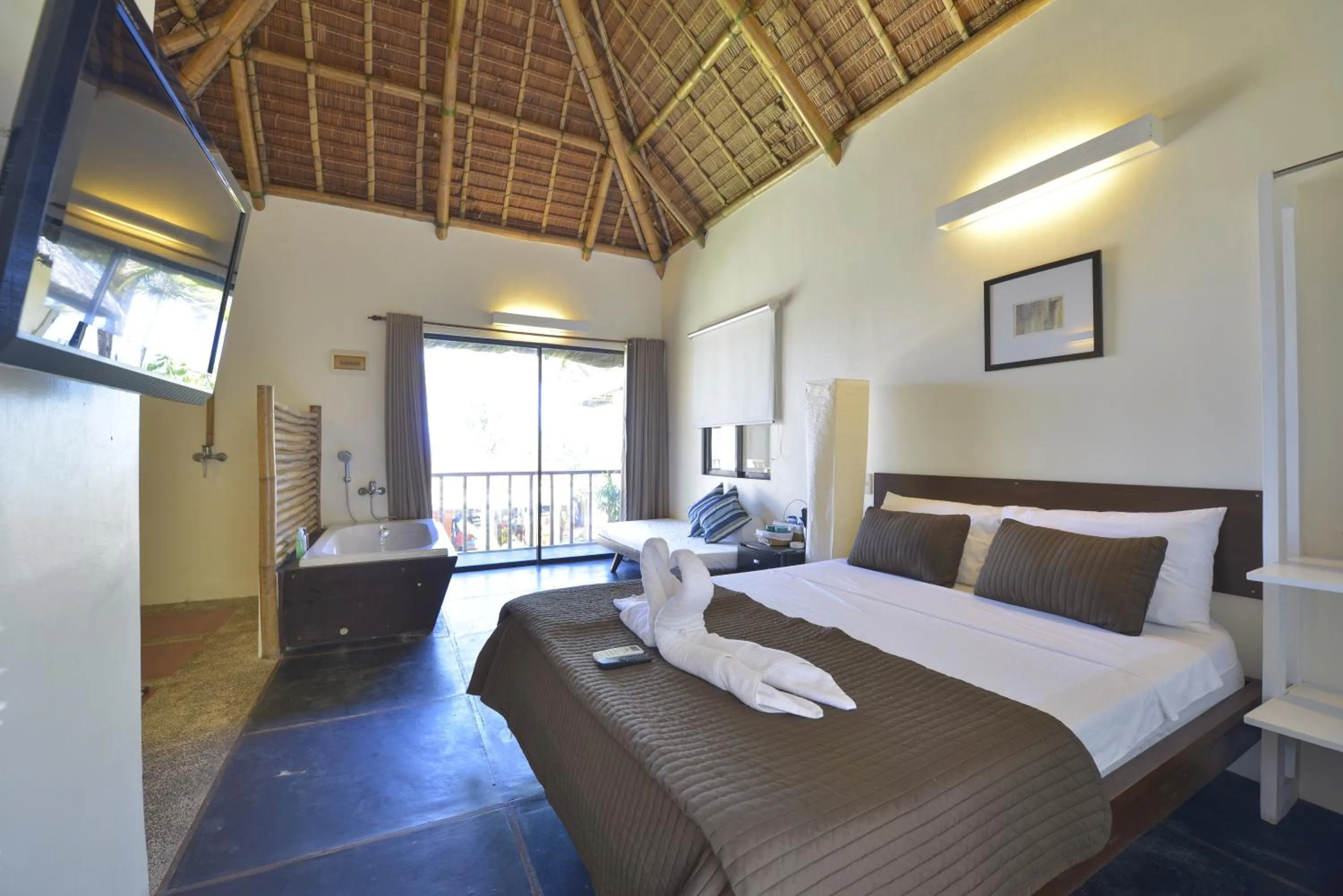 Photo of the whole room, Bed in Hangin Kite Resort