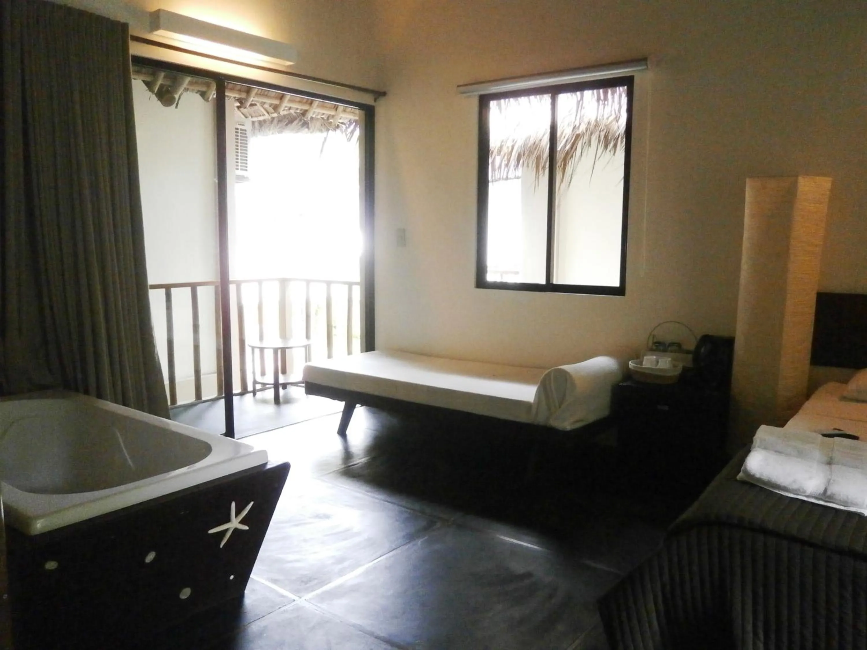 Bedroom, Bed in Hangin Kite Resort