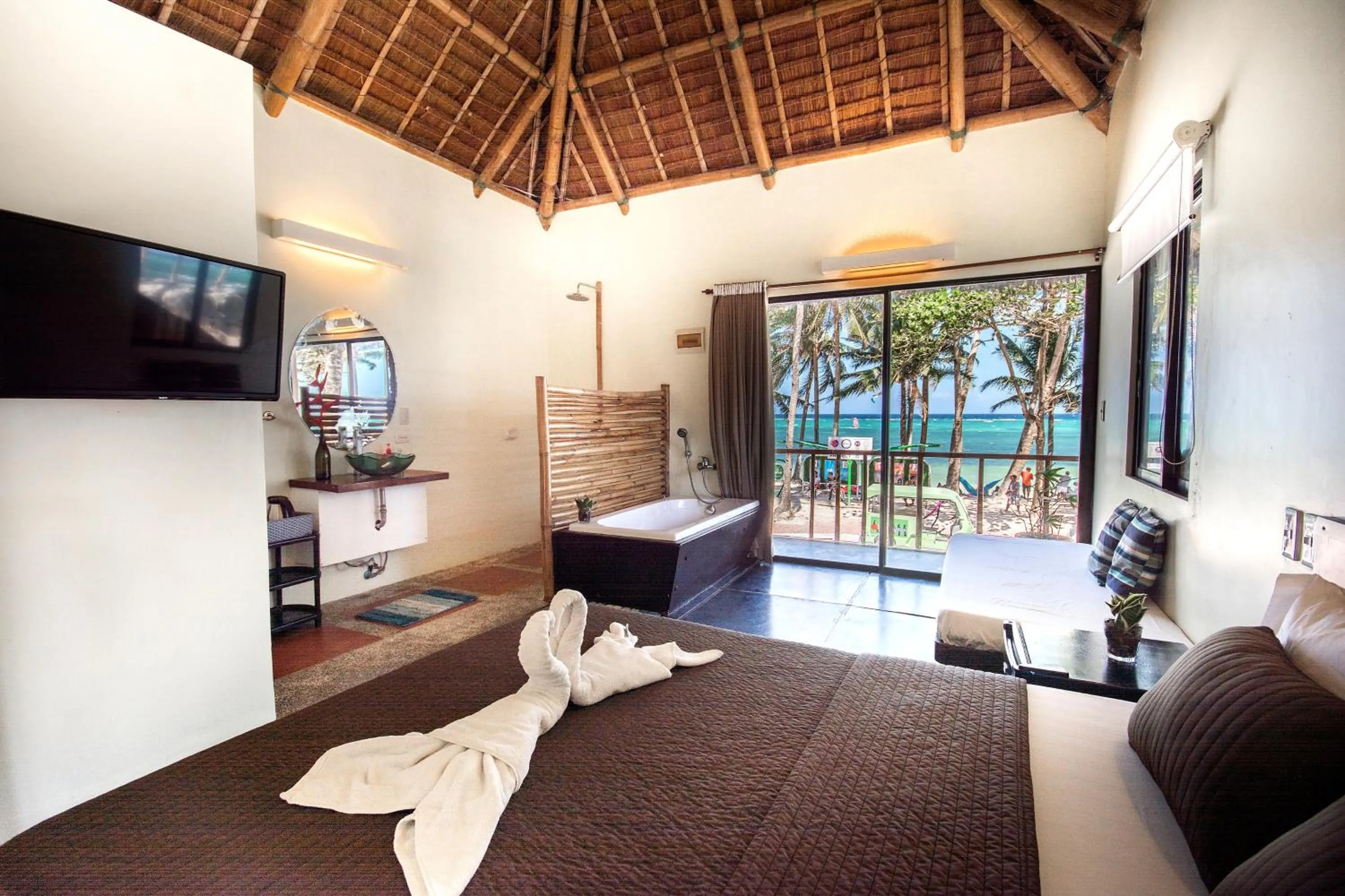 Photo of the whole room, Bed in Hangin Kite Resort