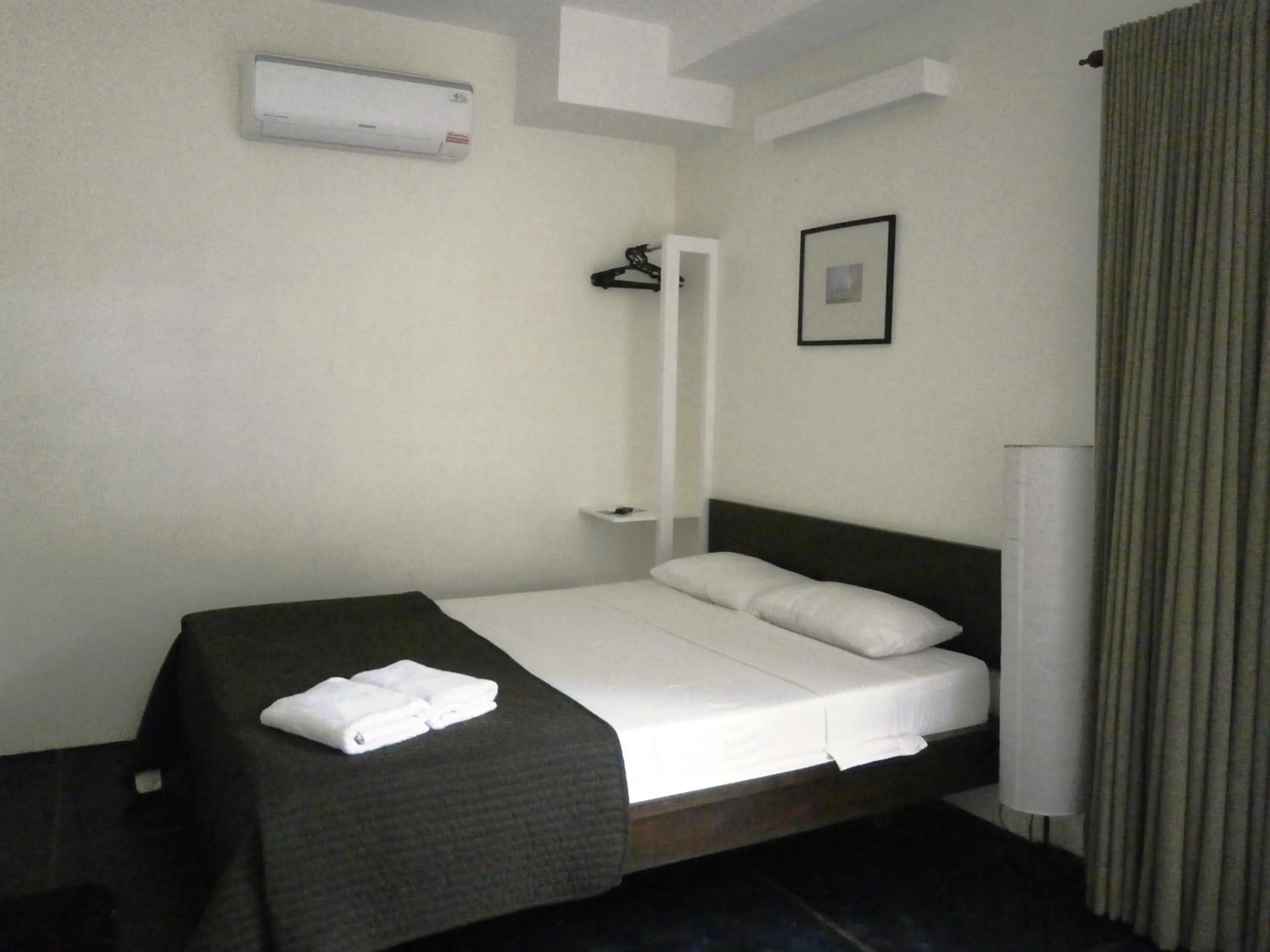 Bedroom, Bed in Hangin Kite Resort