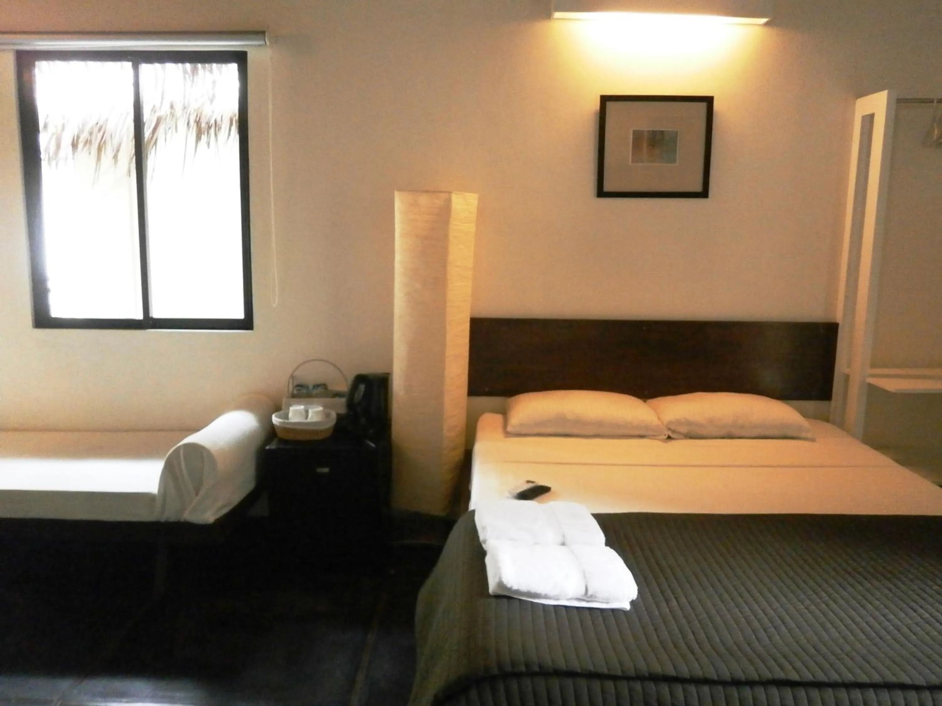 Bedroom, Bed in Hangin Kite Resort