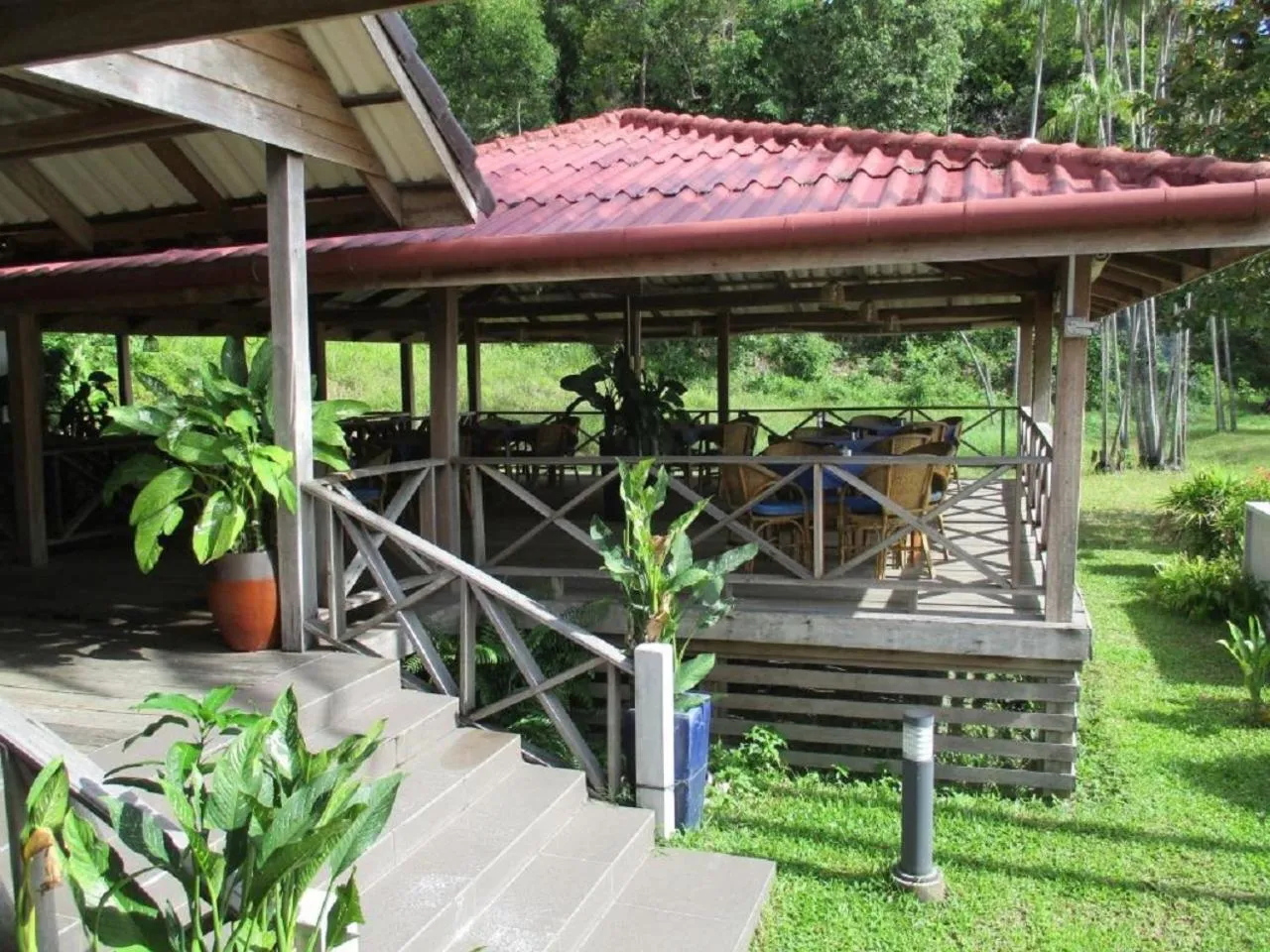 Restaurant/places to eat in Saracen Bay Resort