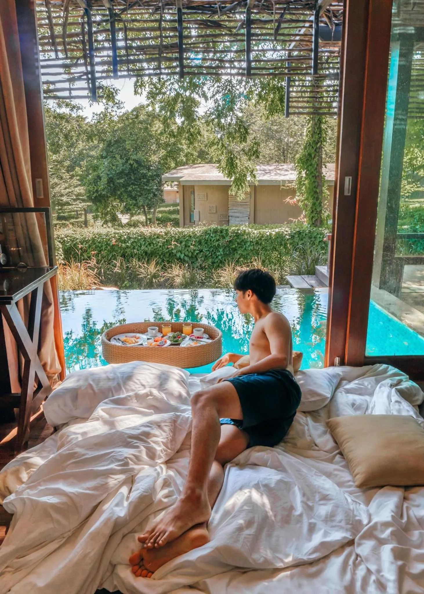 Property building, Bed in Mountain Creek Golf Resort & Residences