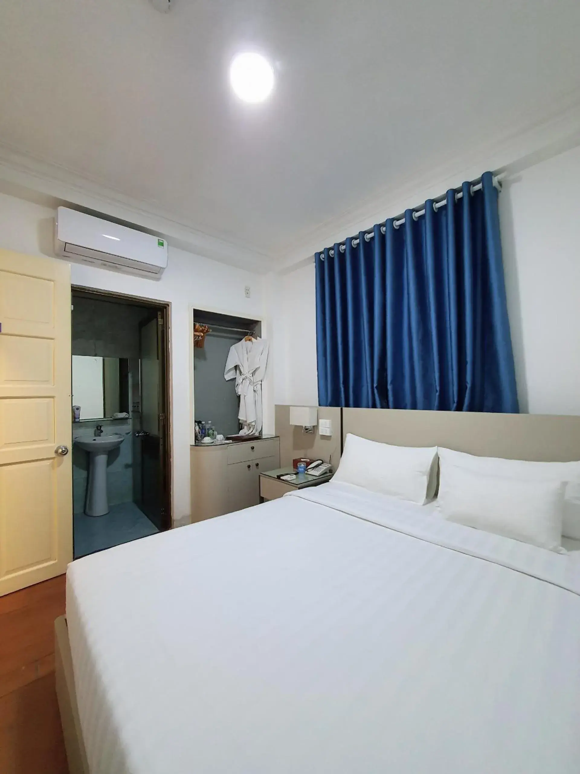 Bed in A25 Hotel - 22 Nguyễn Cư Trinh Bed in A25 Hotel - 22 Nguyễn Cư Trinh