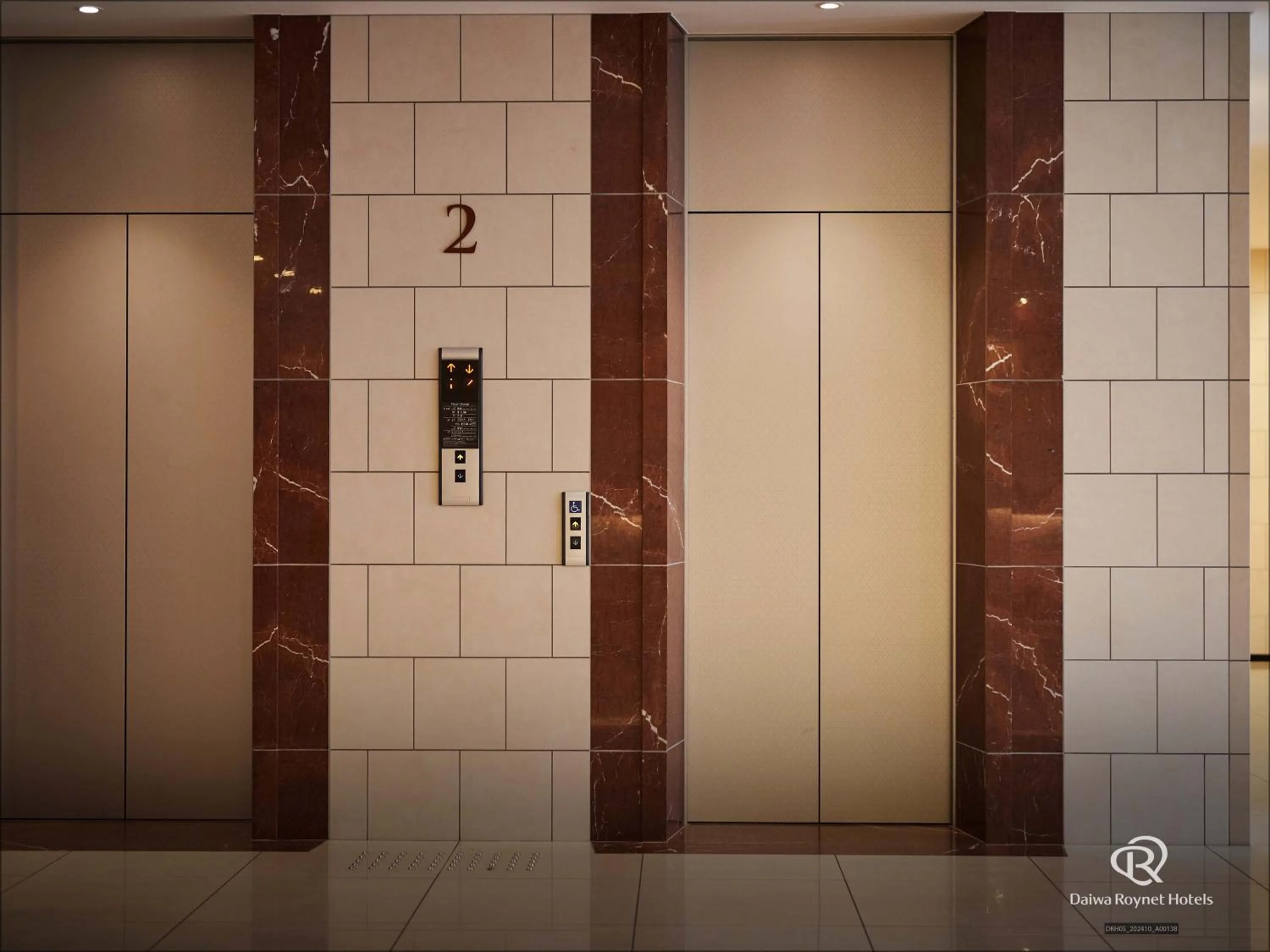 elevator in Daiwa Roynet Hotel Osaka-Uehonmachi