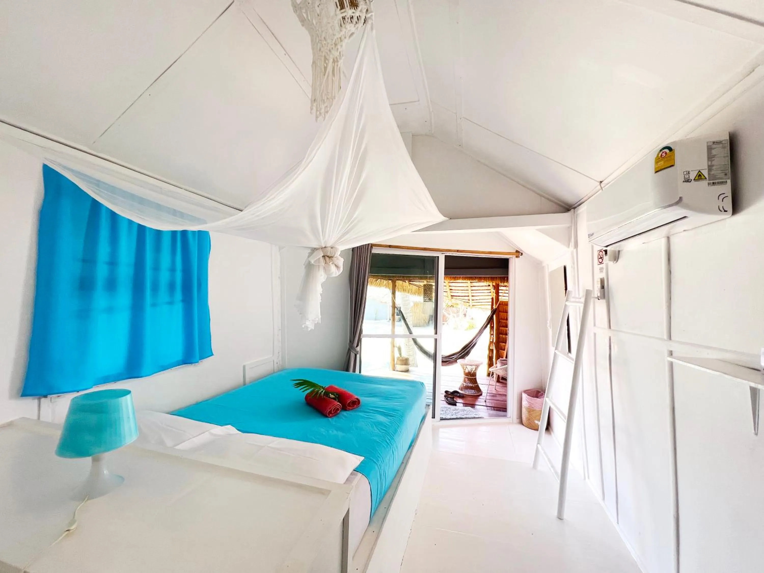 Photo of the whole room, Bed in Sea Love Beach Bar & Bungalows