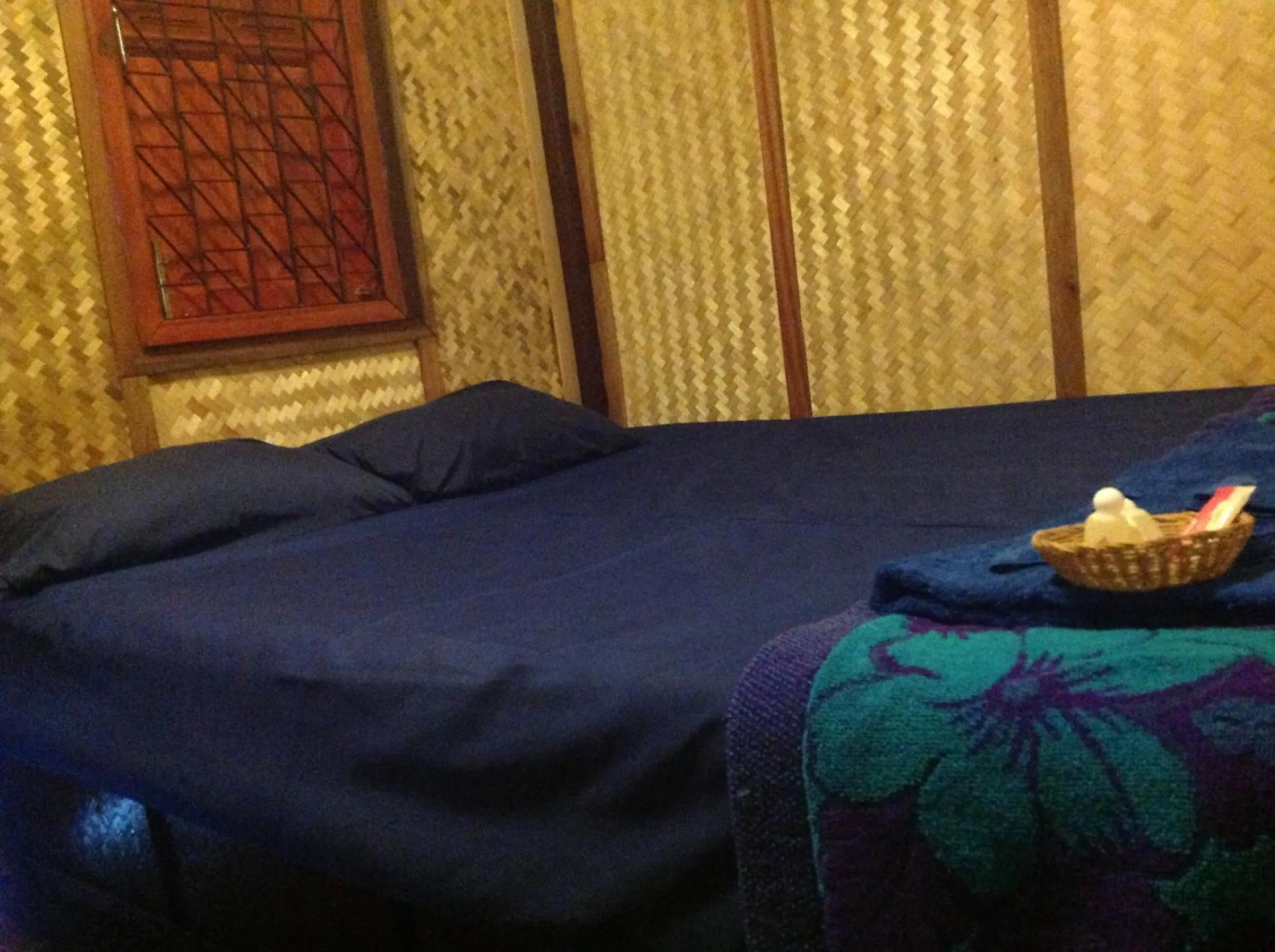Bed in New Hut Bungalow