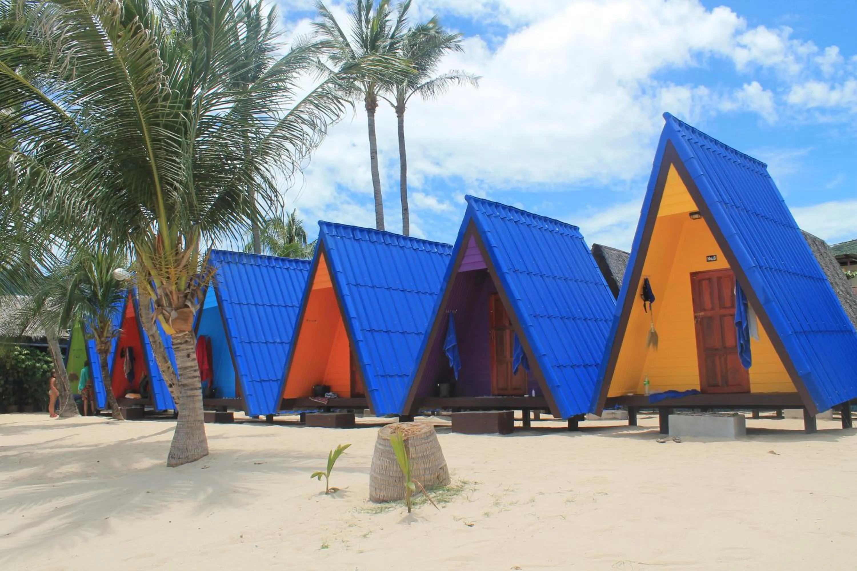 Facade/entrance in New Hut Bungalow