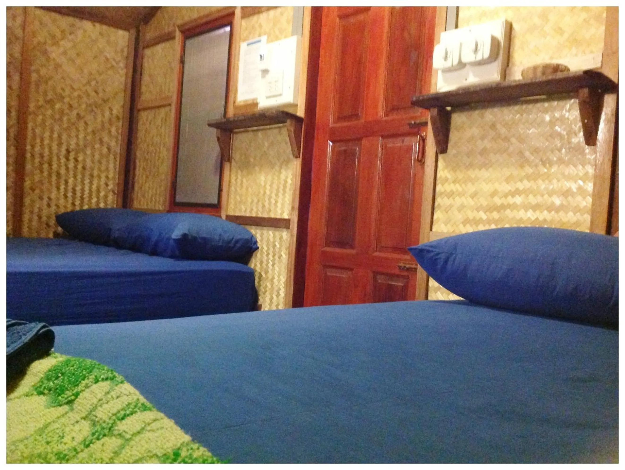 Bed in New Hut Bungalow