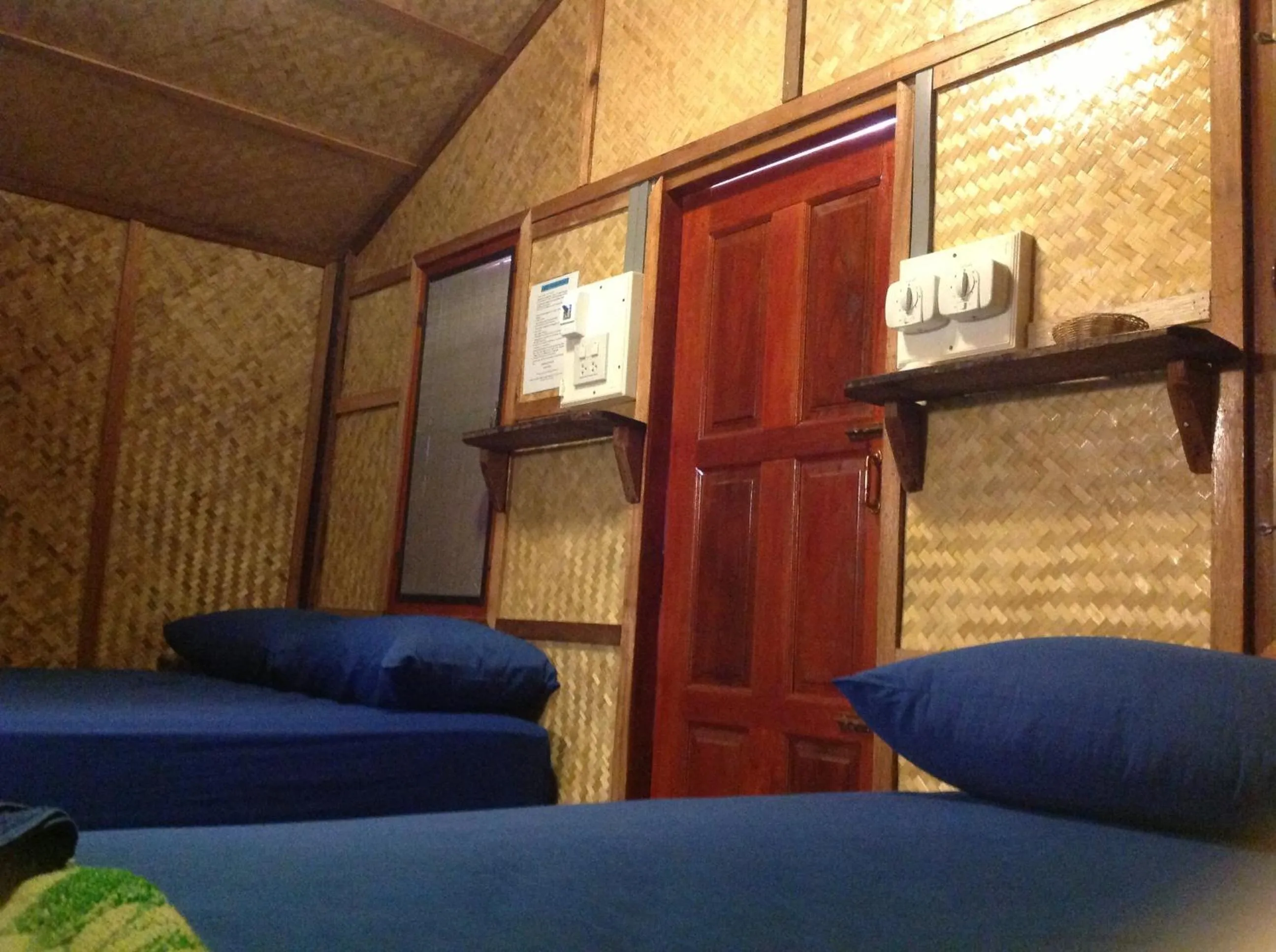 Bed in New Hut Bungalow