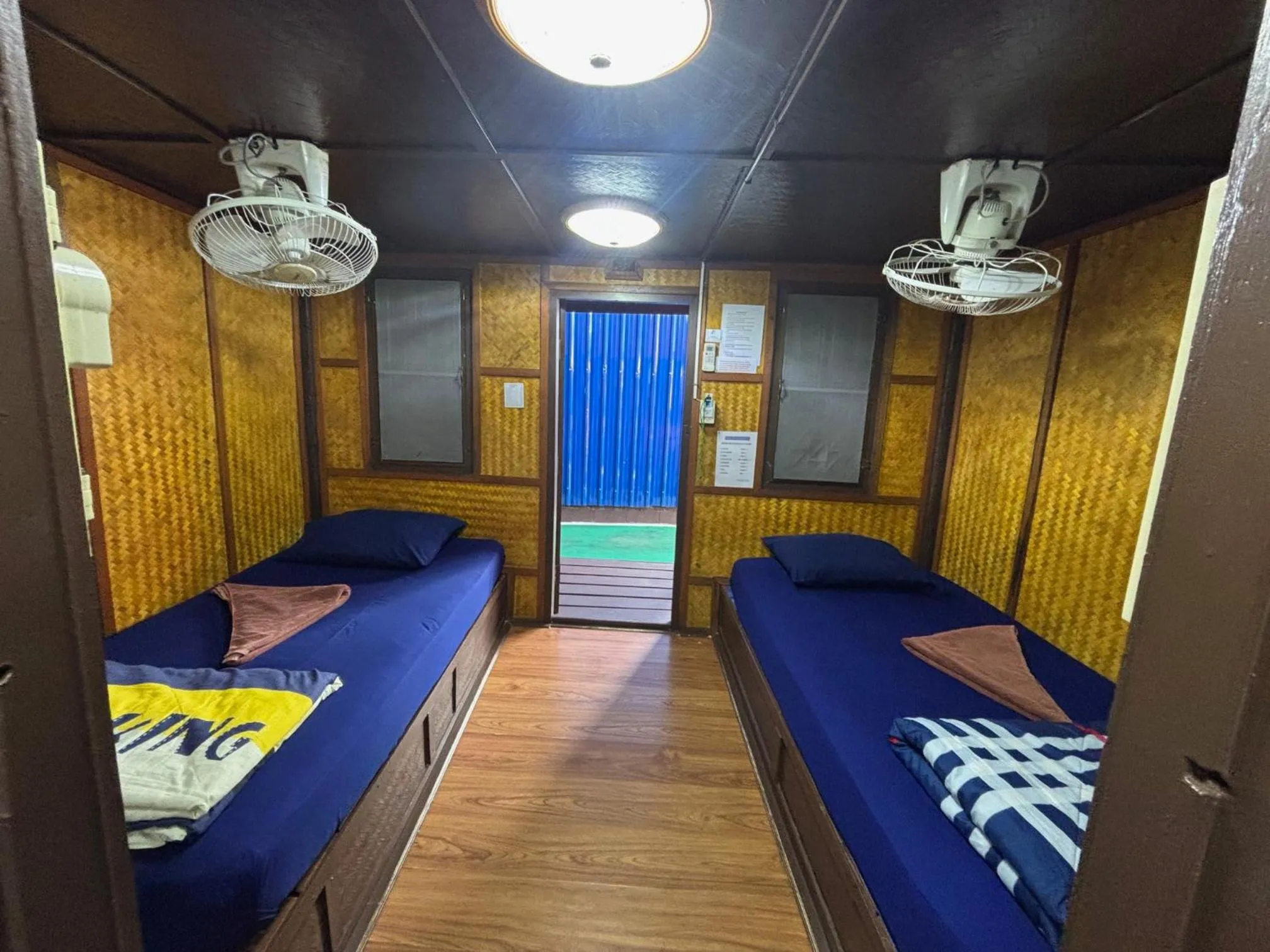 Bed in New Hut Bungalow