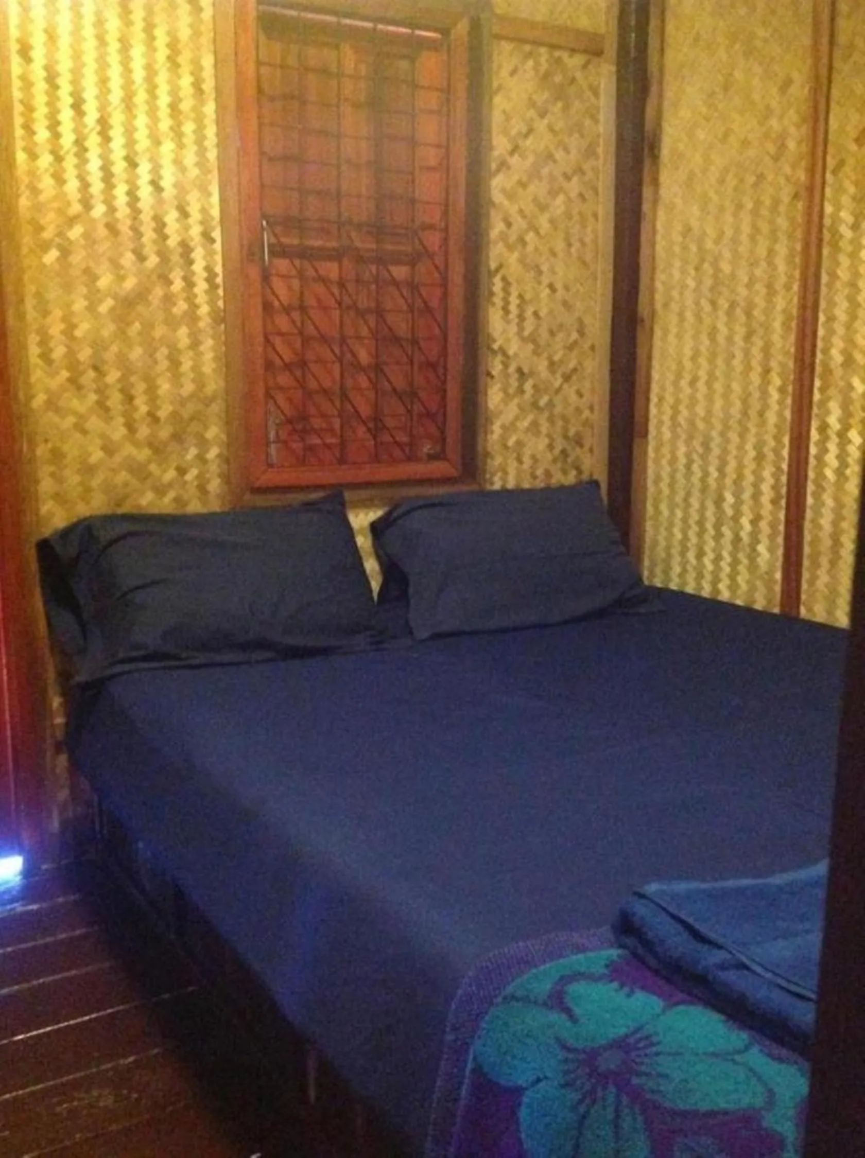 Bed in New Hut Bungalow