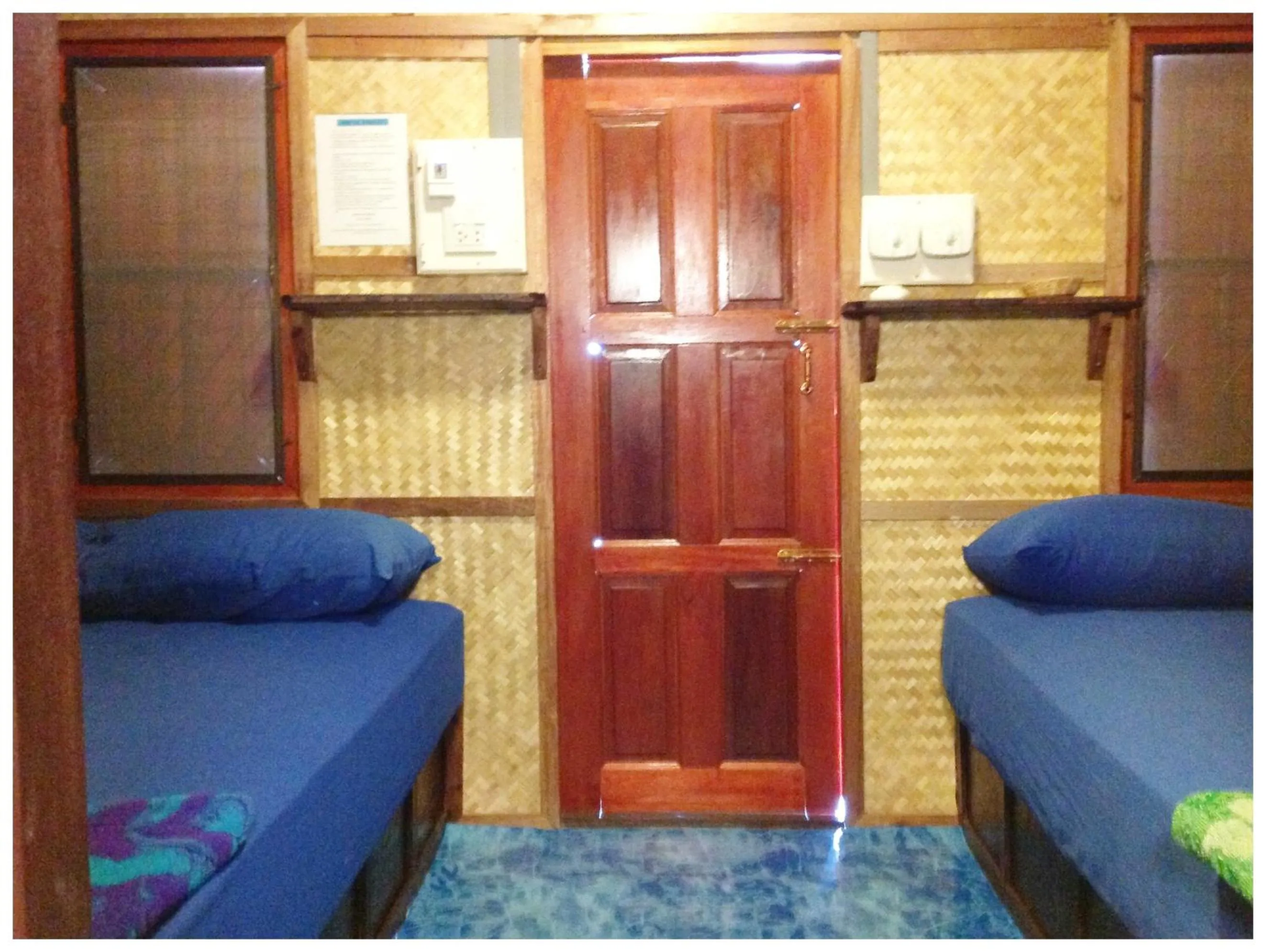 Bed in New Hut Bungalow