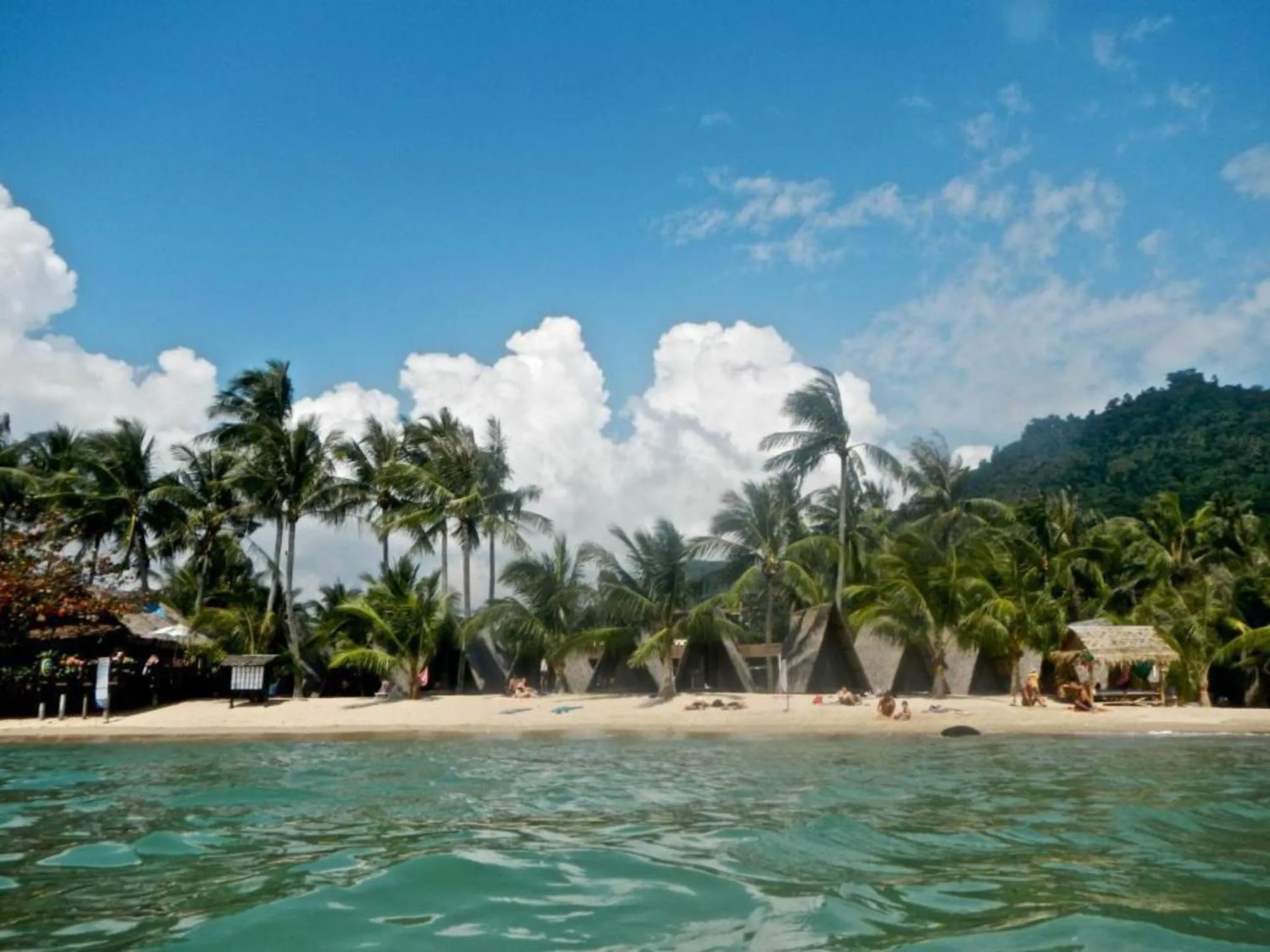 Beach in New Hut Bungalow