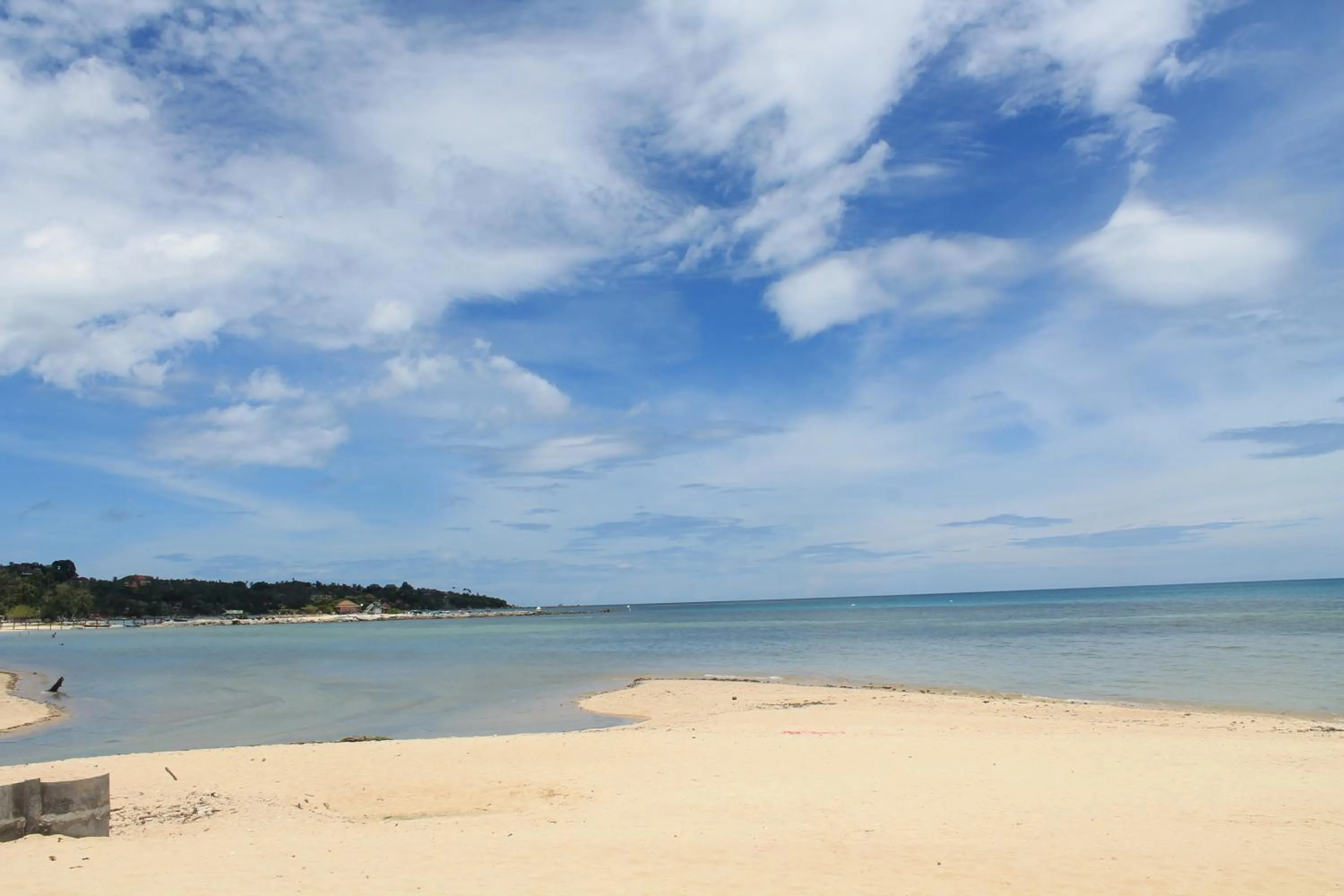 Beach in New Hut Bungalow