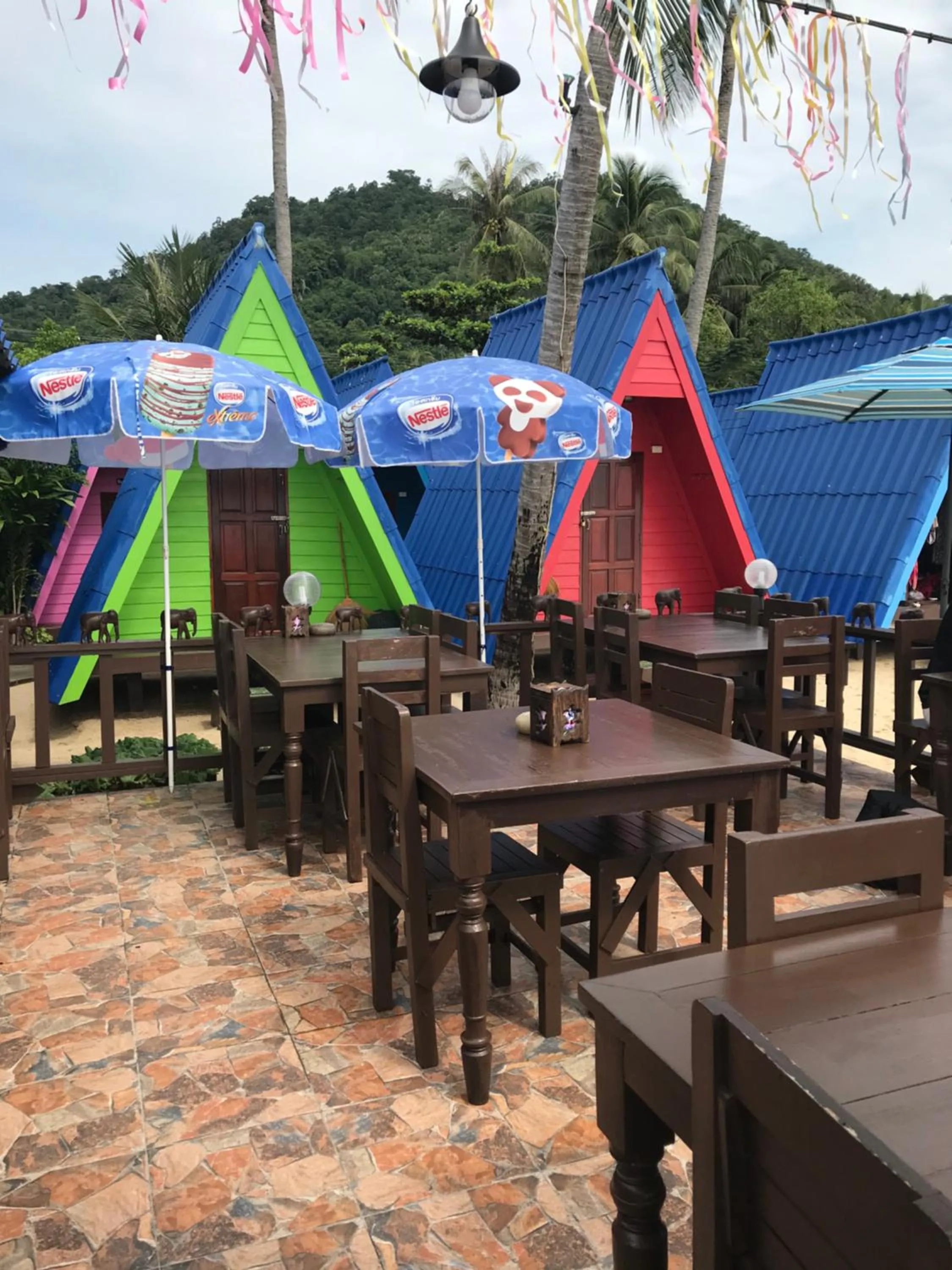 Restaurant/places to eat in New Hut Bungalow