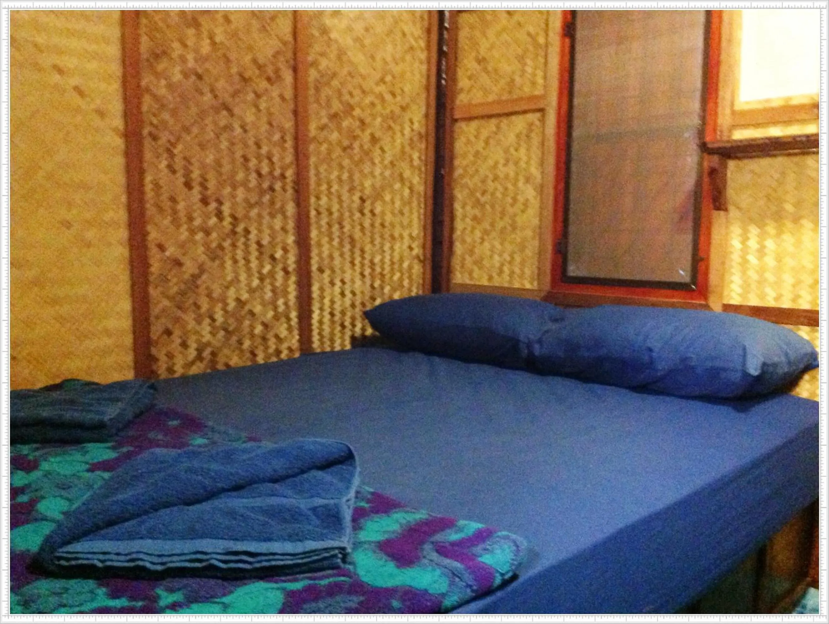 Bed in New Hut Bungalow