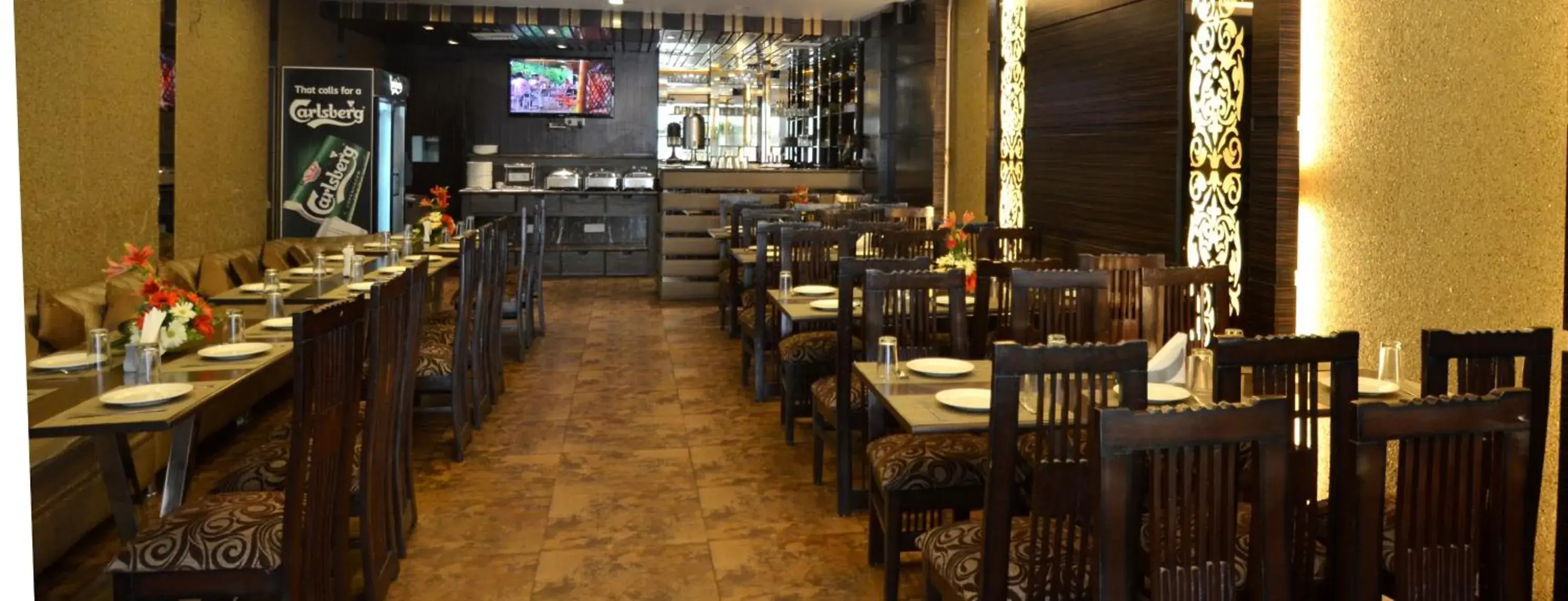 Restaurant/places to eat in Hotel Metro View Restaurant/places to eat in Hotel Metro View