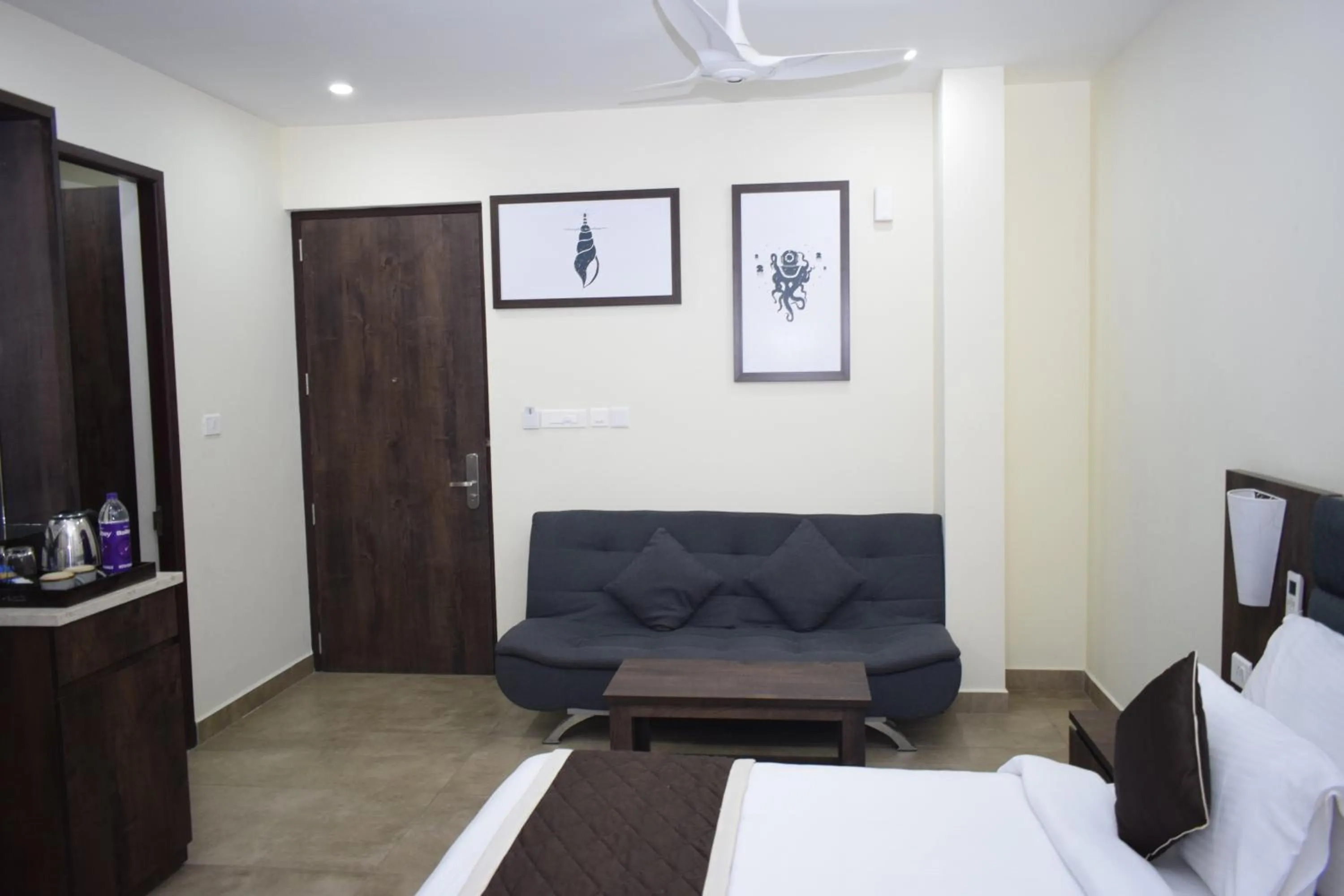 Living room, Bed in Anna Residency The Quintessential Boutique Hotel