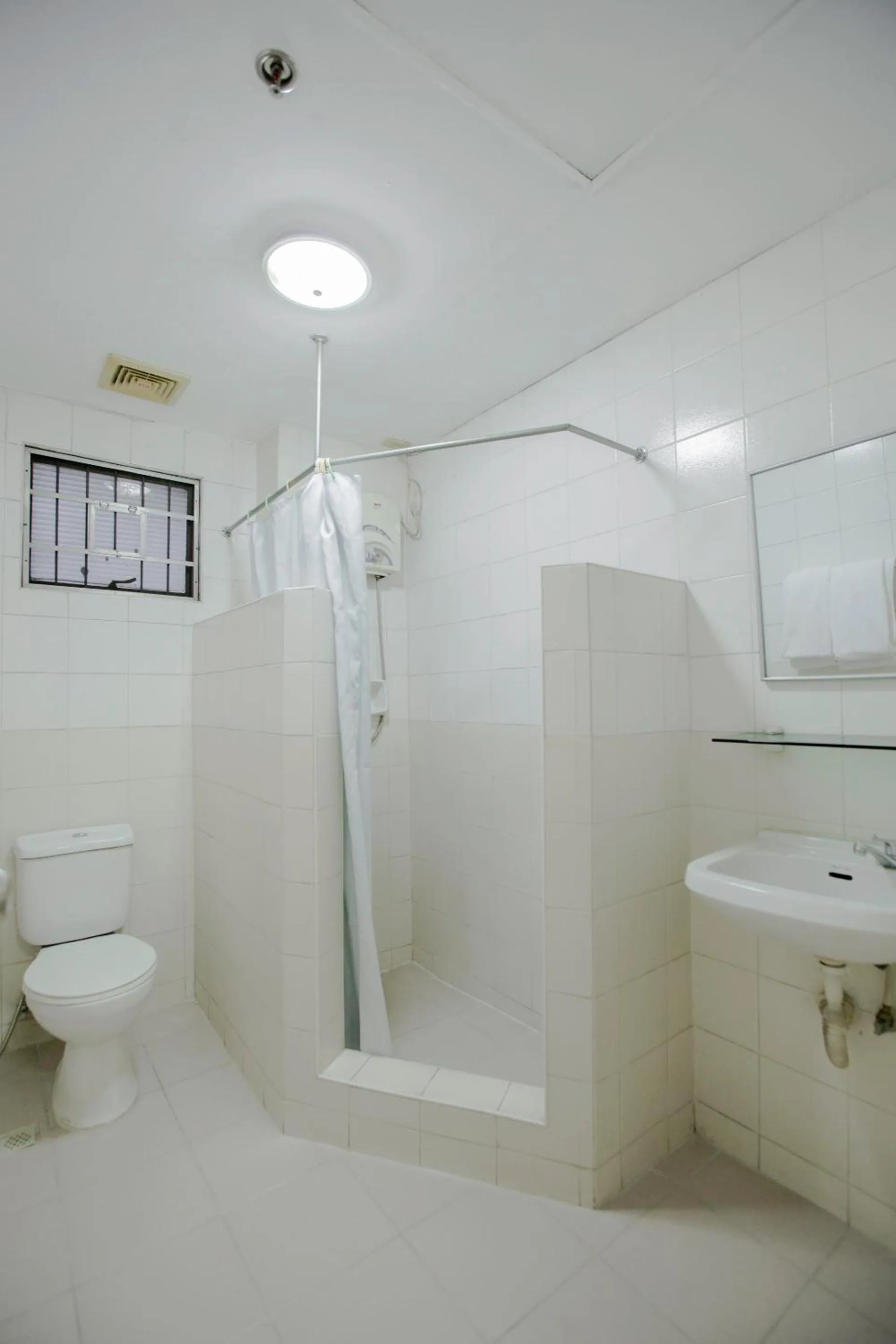 Bathroom in Newgrange Condotel