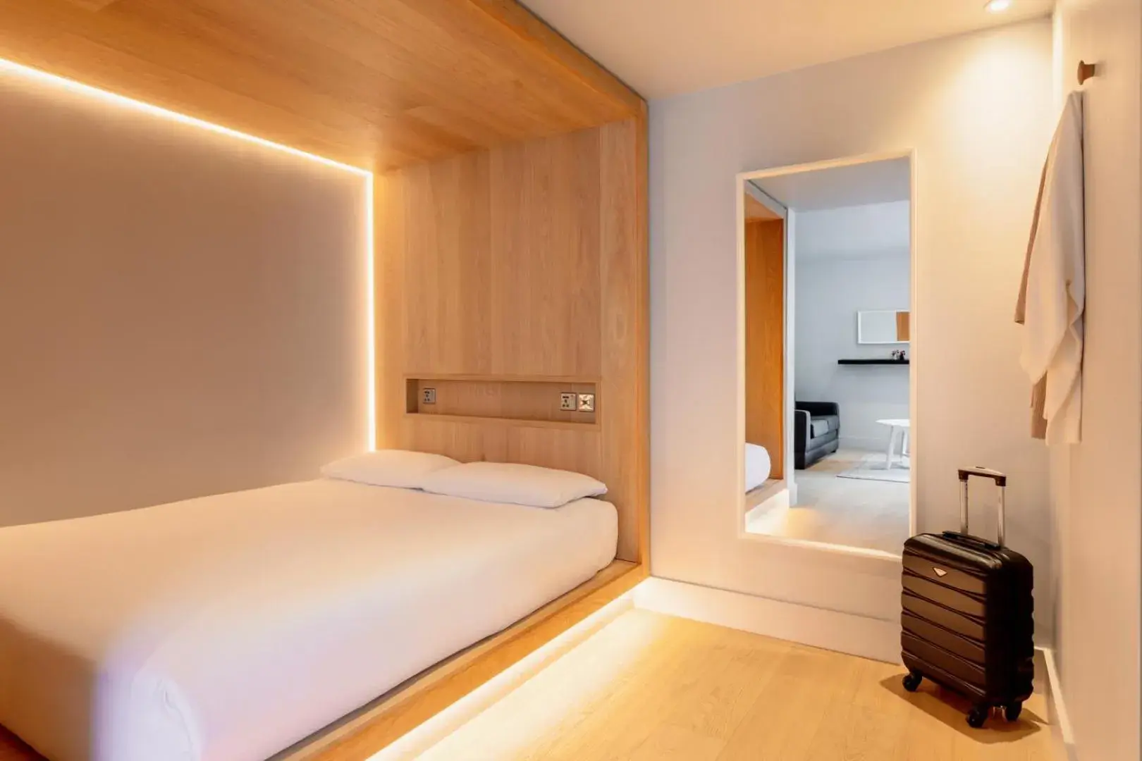 Premium Family Cocoon in Zedwell Hotel Piccadilly Circus Premium Family Cocoon in Zedwell Hotel Piccadilly Circus