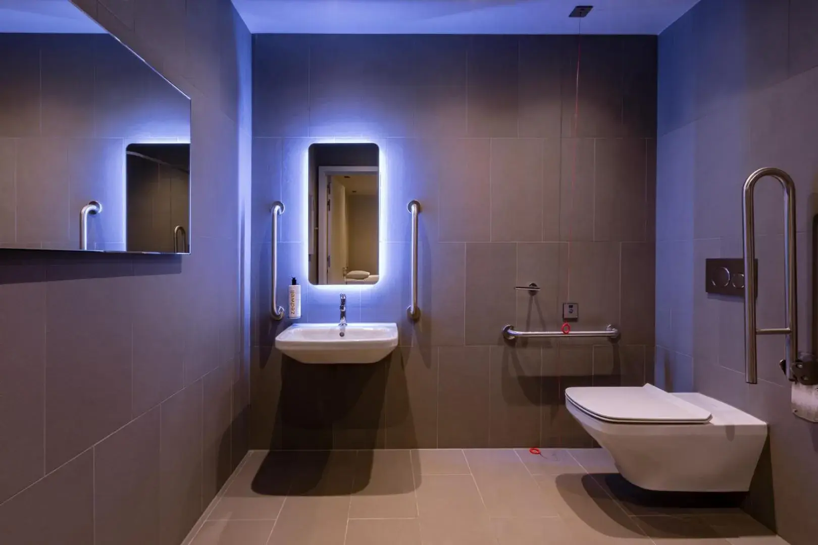 Accessible Room in Zedwell Hotel Piccadilly Circus Accessible Room in Zedwell Hotel Piccadilly Circus
