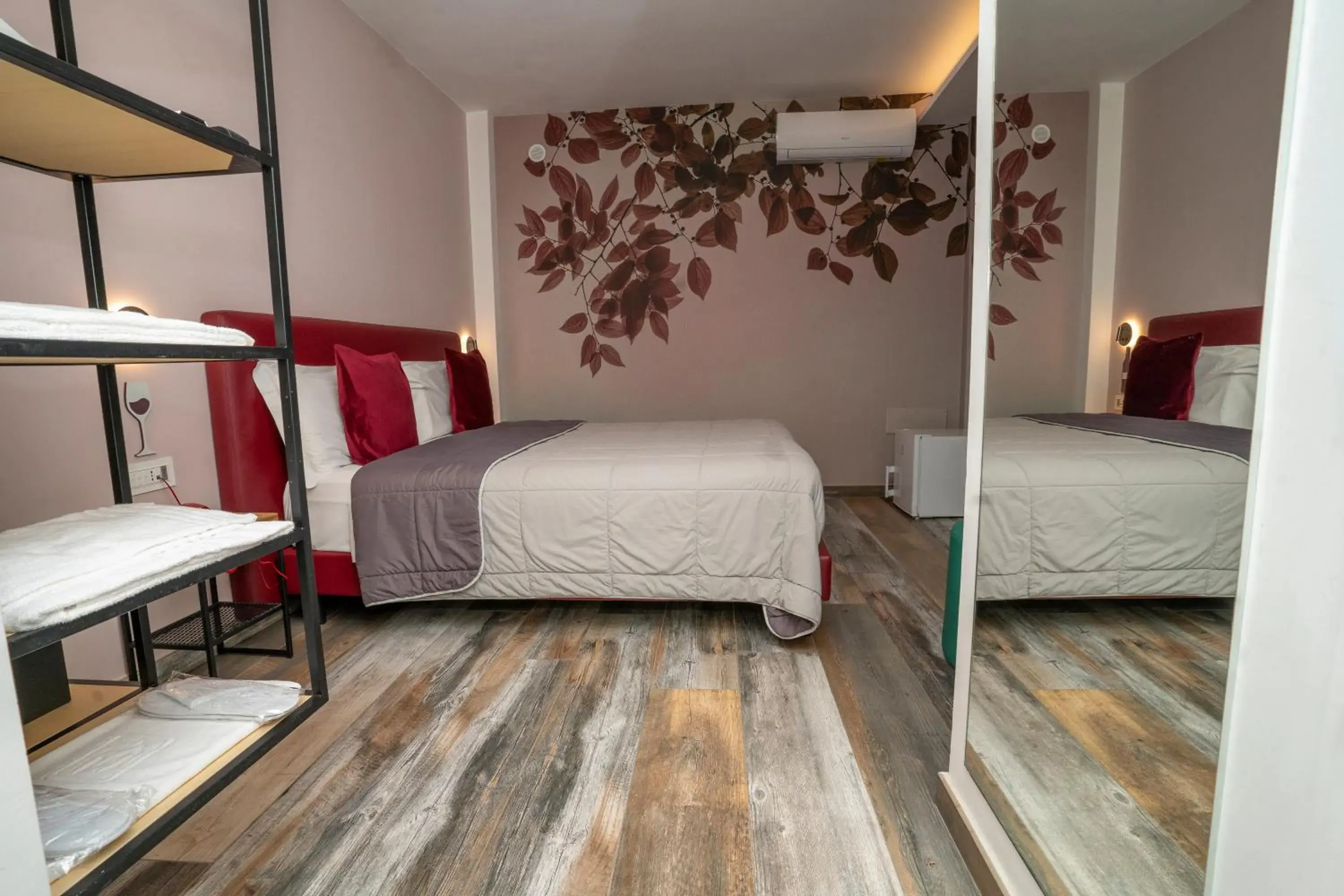 Bed in Vesuvio Inn Bed & Wine Experience Bed in Vesuvio Inn Bed & Wine Experience