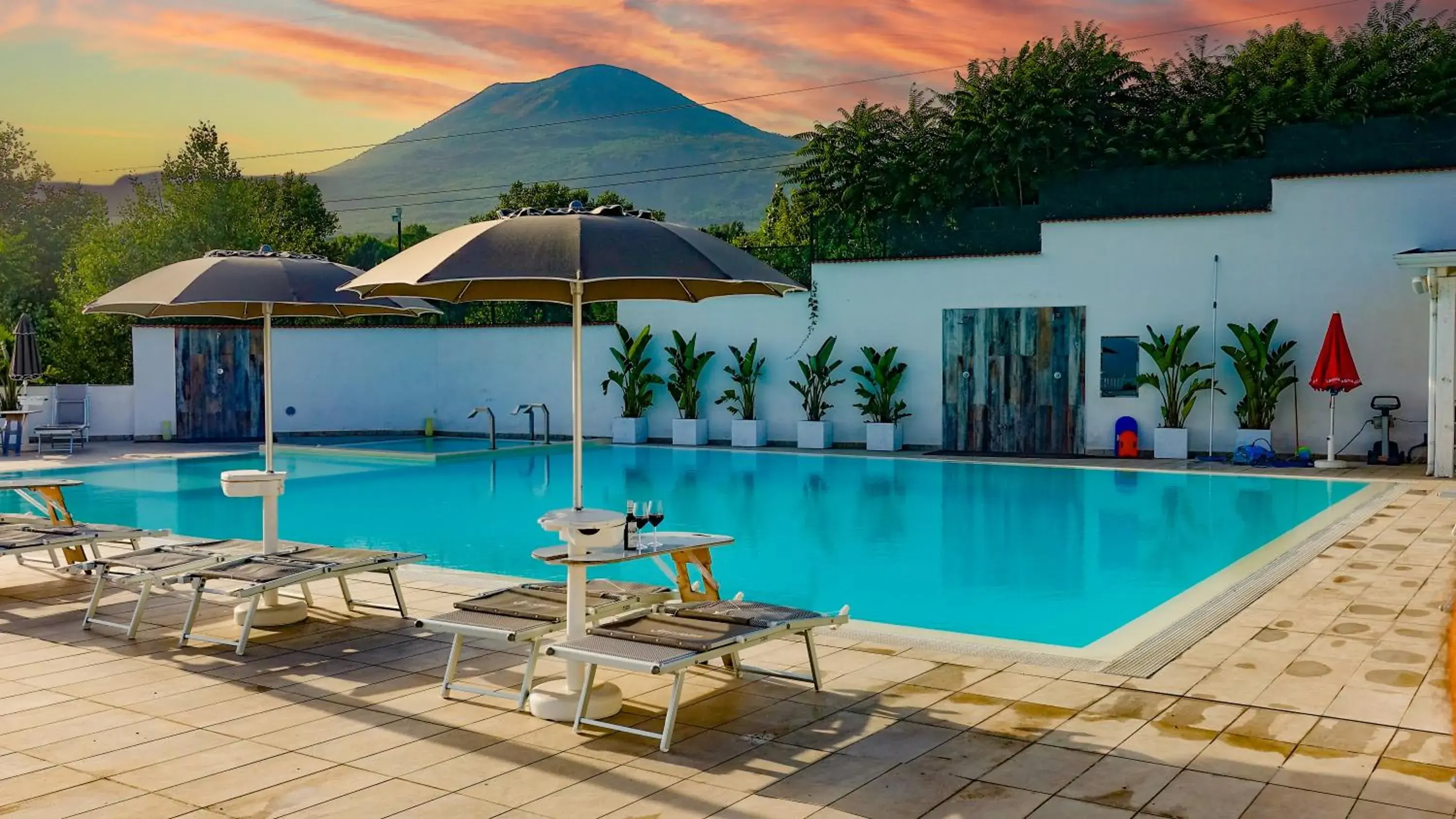 Nearby landmark in Vesuvio Inn Bed & Wine Experience Nearby landmark in Vesuvio Inn Bed & Wine Experience