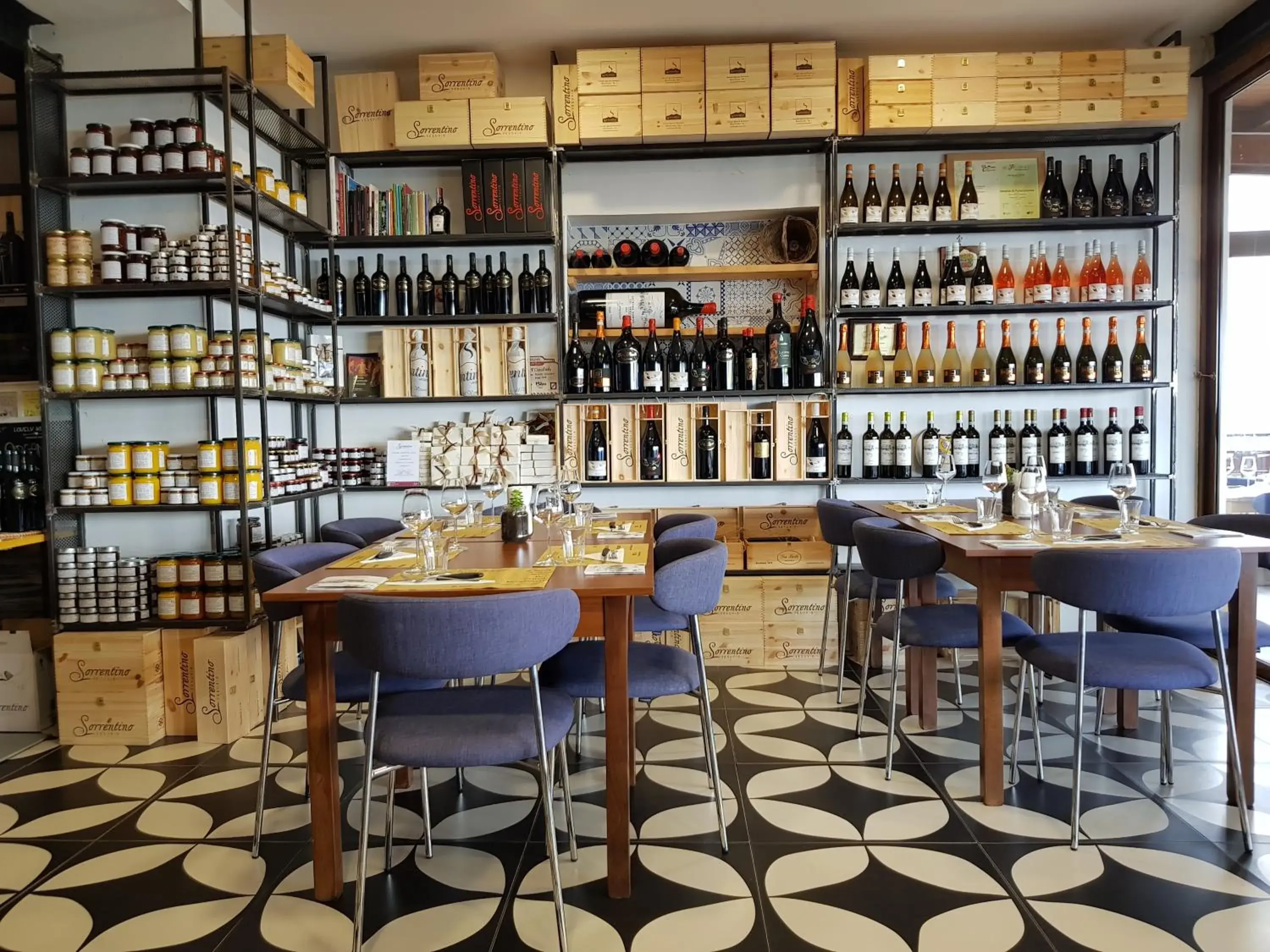 Restaurant/places to eat in Vesuvio Inn Bed & Wine Experience Restaurant/places to eat in Vesuvio Inn Bed & Wine Experience