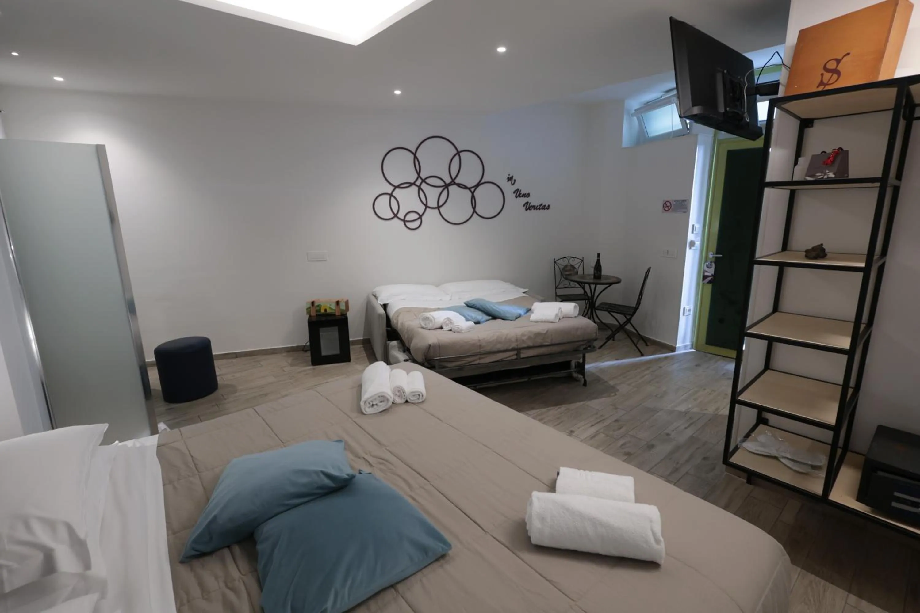 Bed in Vesuvio Inn Bed & Wine Experience