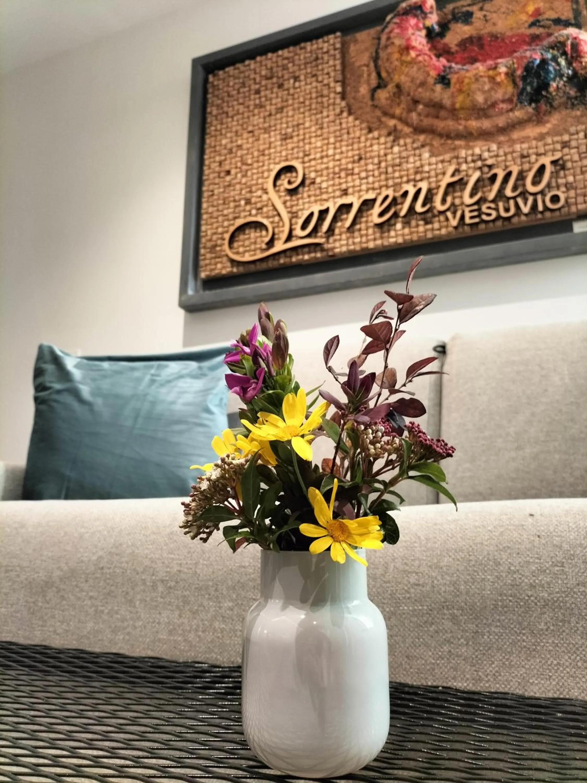 Seating area in Vesuvio Inn Bed & Wine Experience