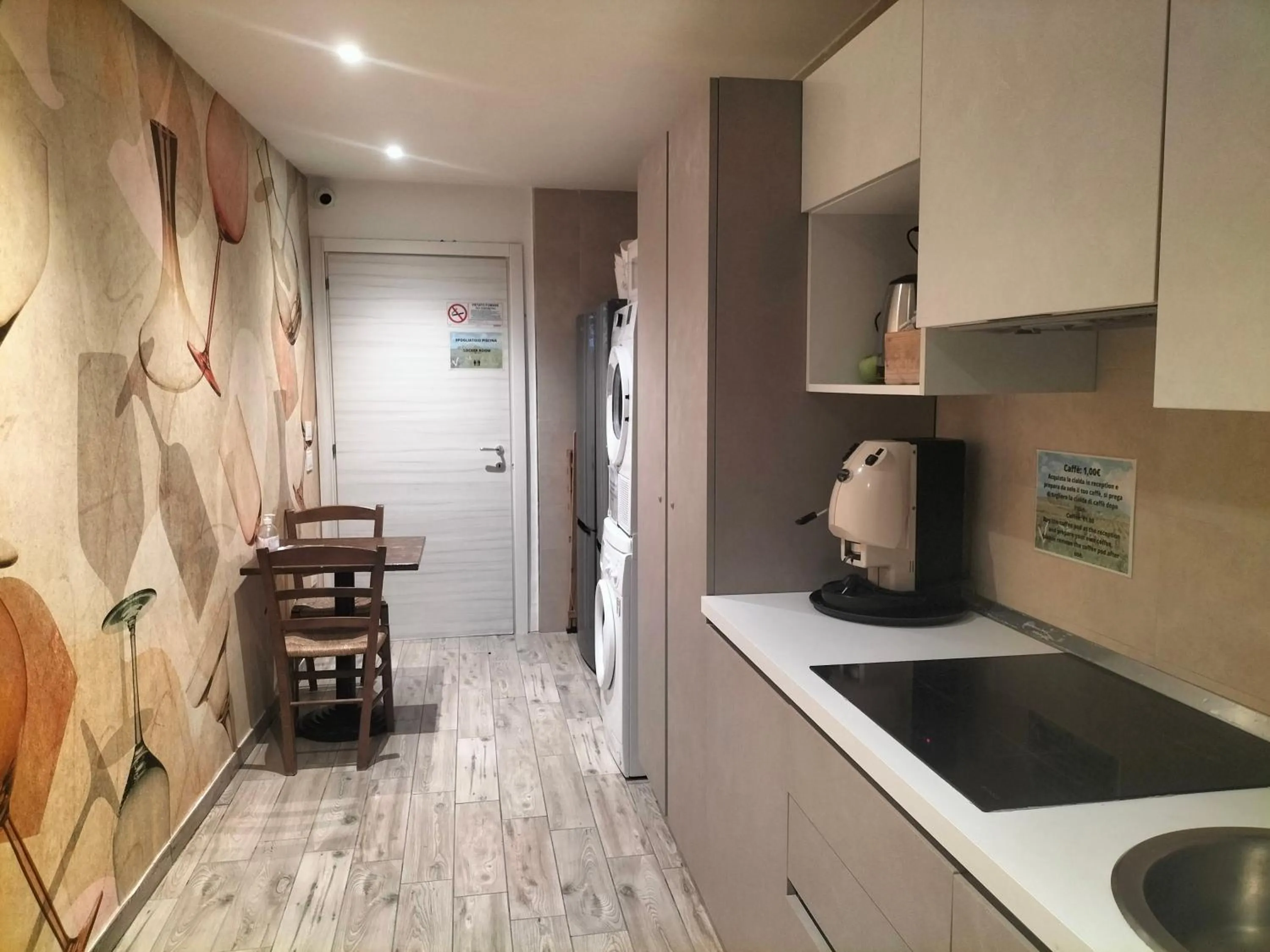 Coffee/tea facilities in Vesuvio Inn Bed & Wine Experience