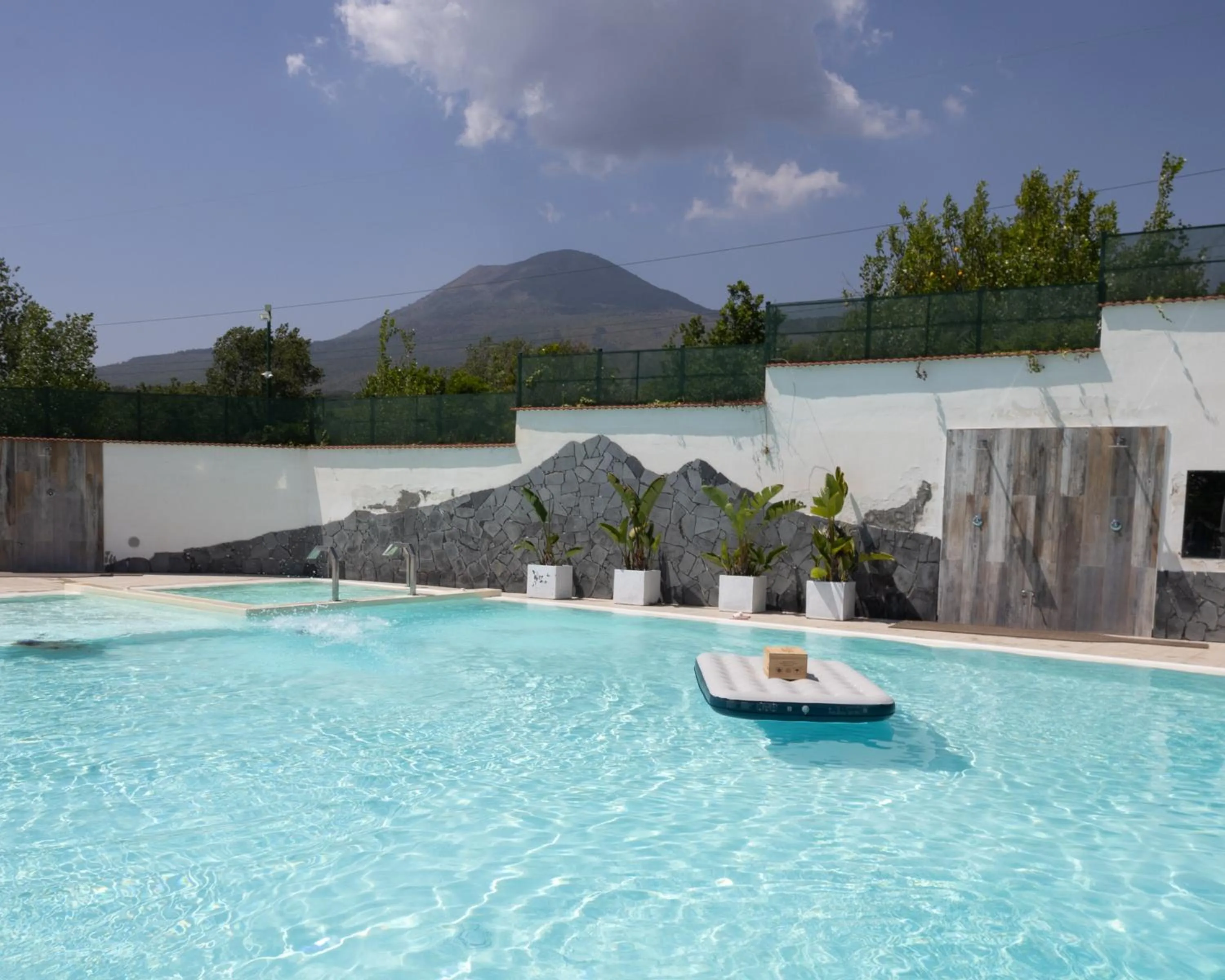 Mountain view in Vesuvio Inn Bed & Wine Experience