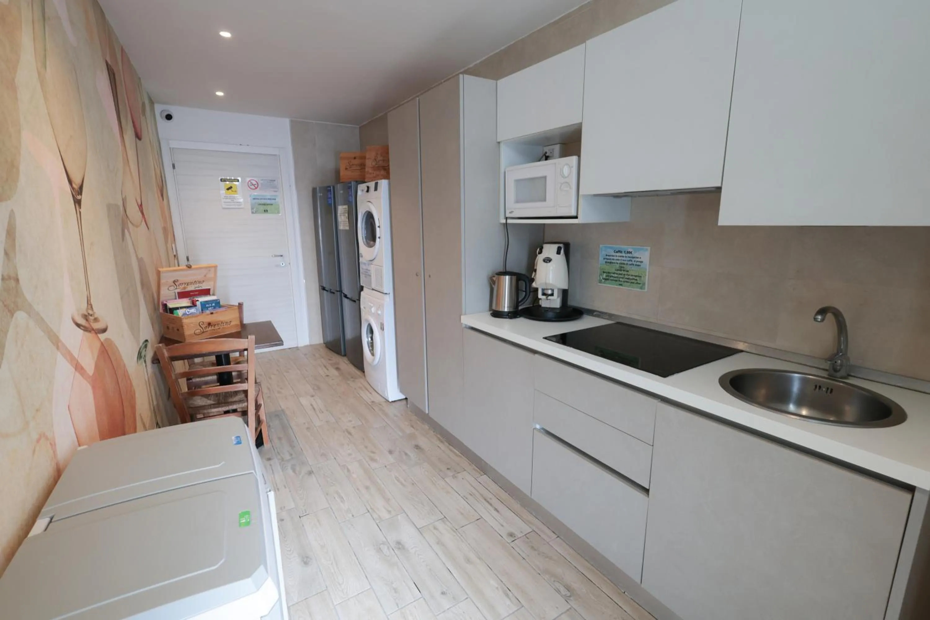 Kitchen or kitchenette in Vesuvio Inn Bed & Wine Experience