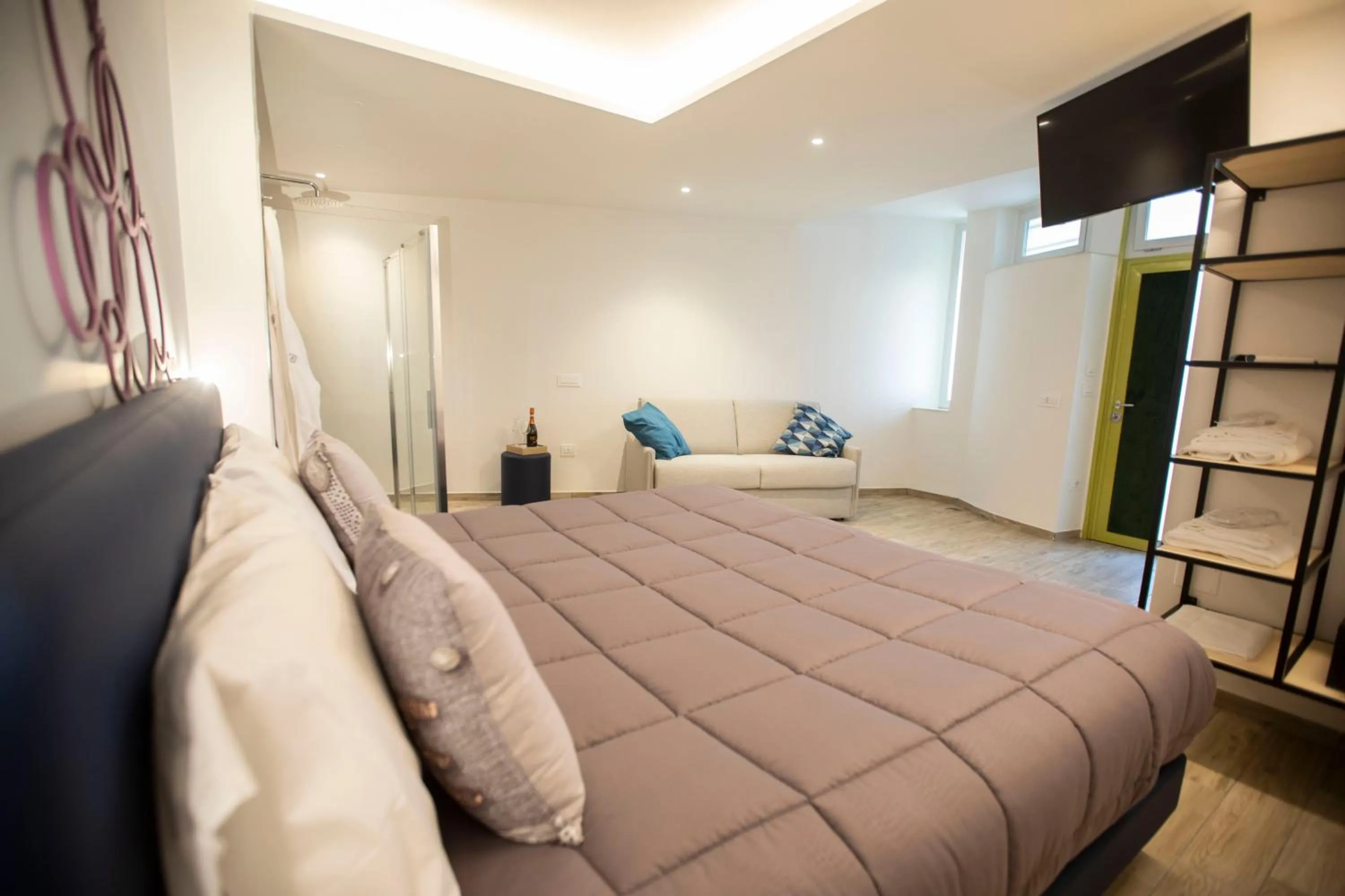 Bed in Vesuvio Inn Bed & Wine Experience