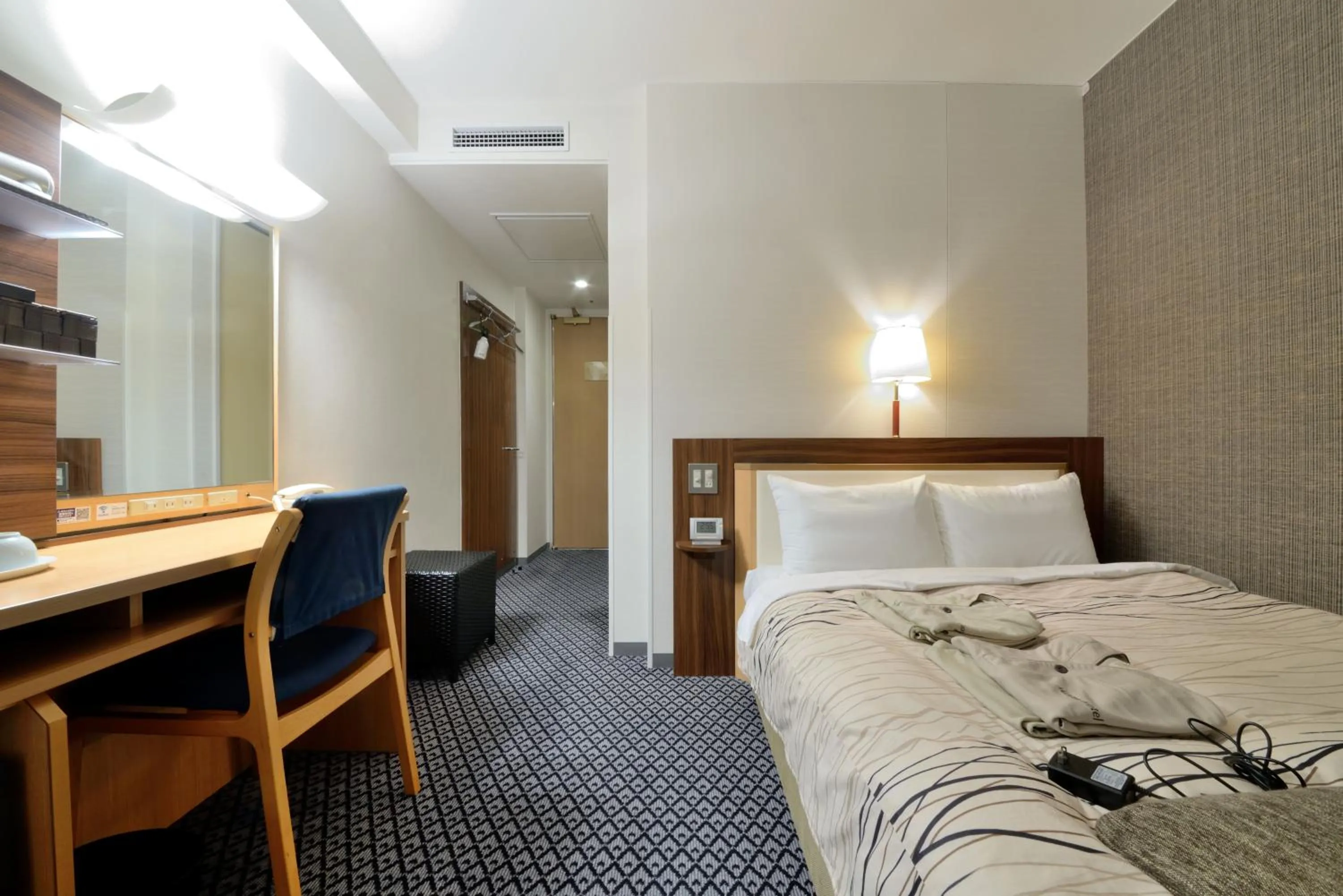 Photo of the whole room, Bed in Kanazawa Manten Hotel Ekimae