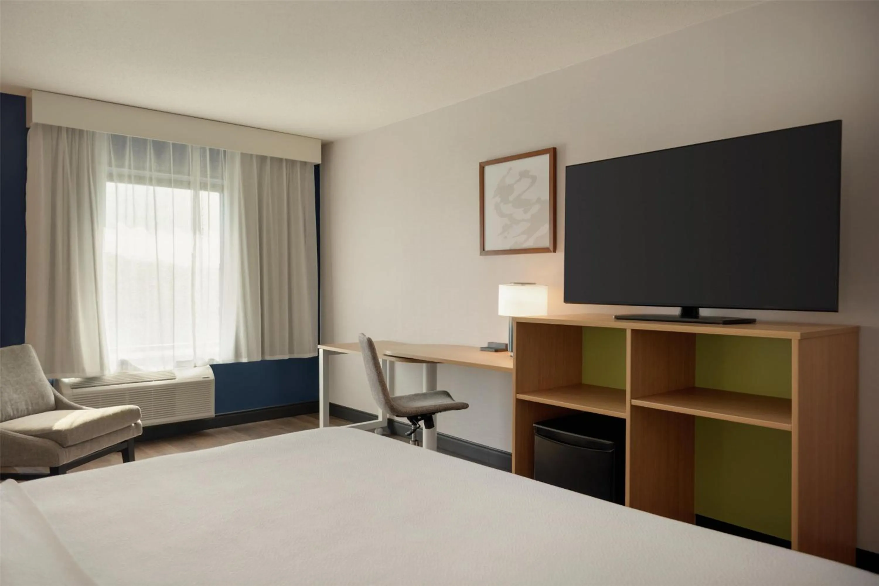 Bedroom, Bed in Spark by Hilton Woburn Boston