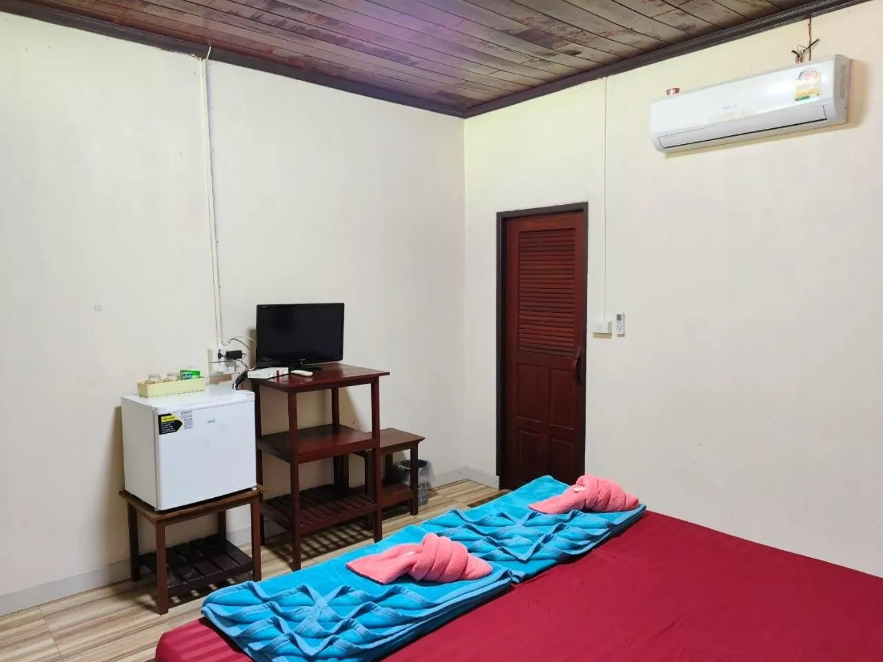 Photo of the whole room, Bed in Pooma Resort