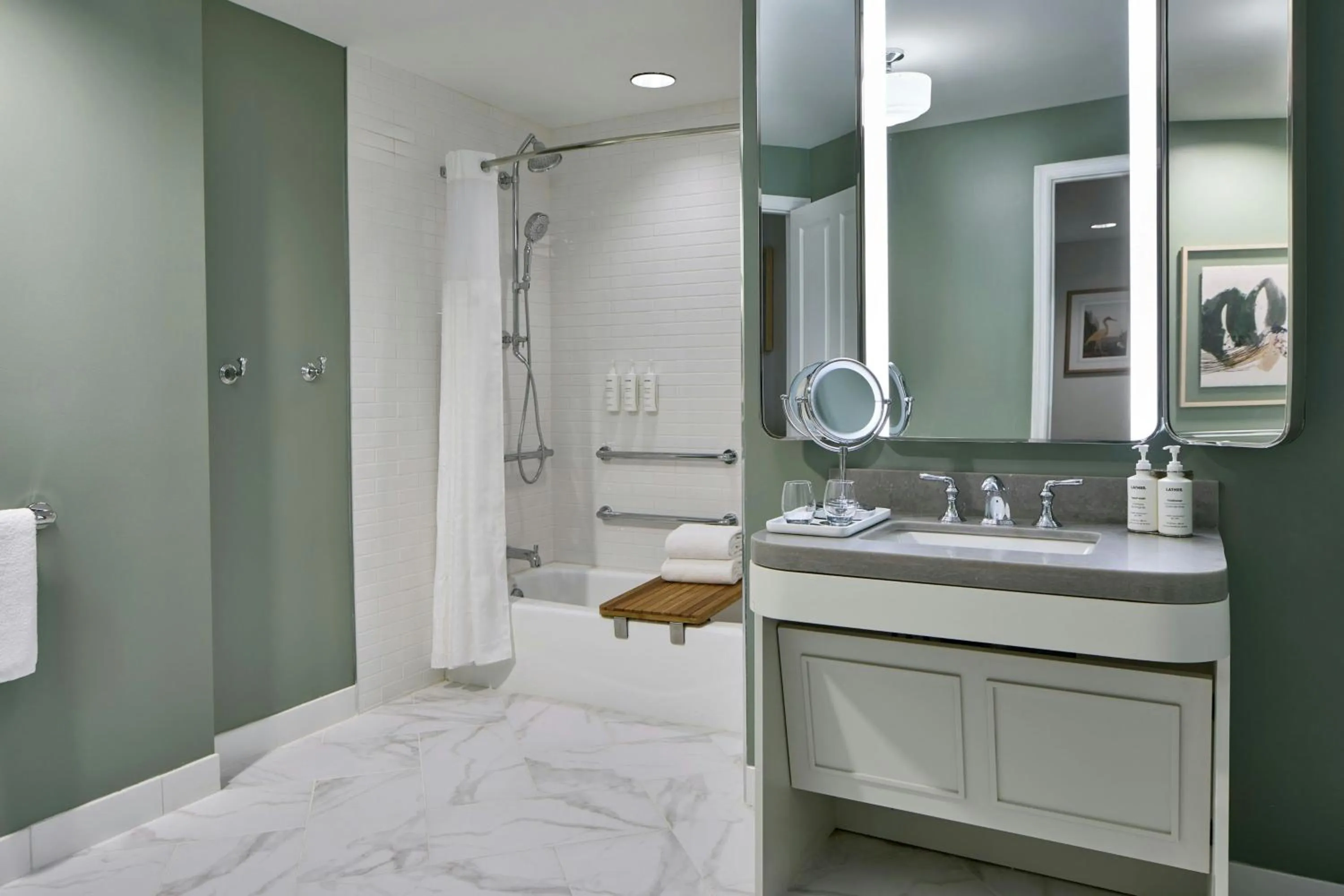 Bathroom in The Inn at Celebration, Autograph Collection