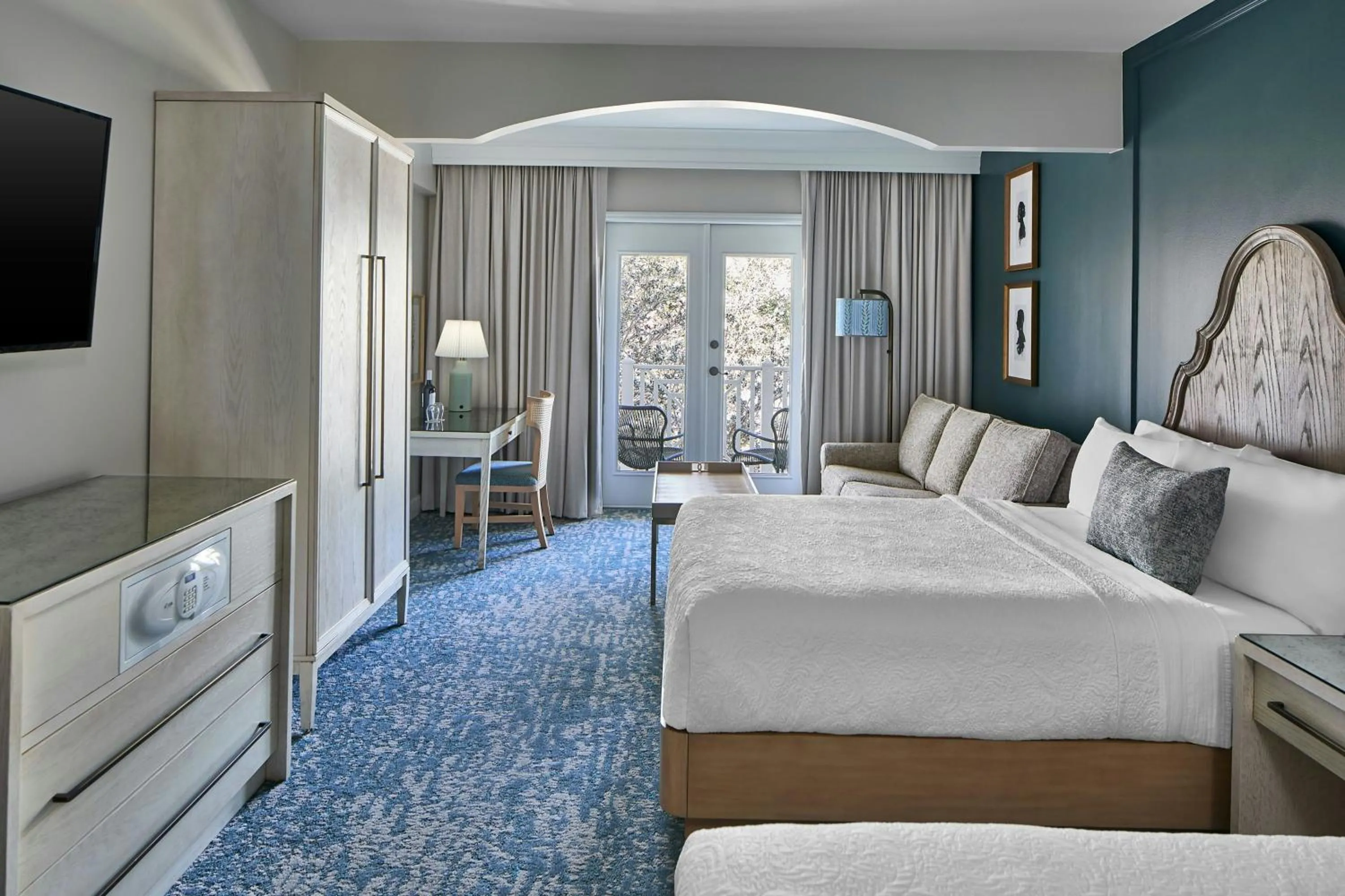 Photo of the whole room, Bed in The Inn at Celebration, Autograph Collection