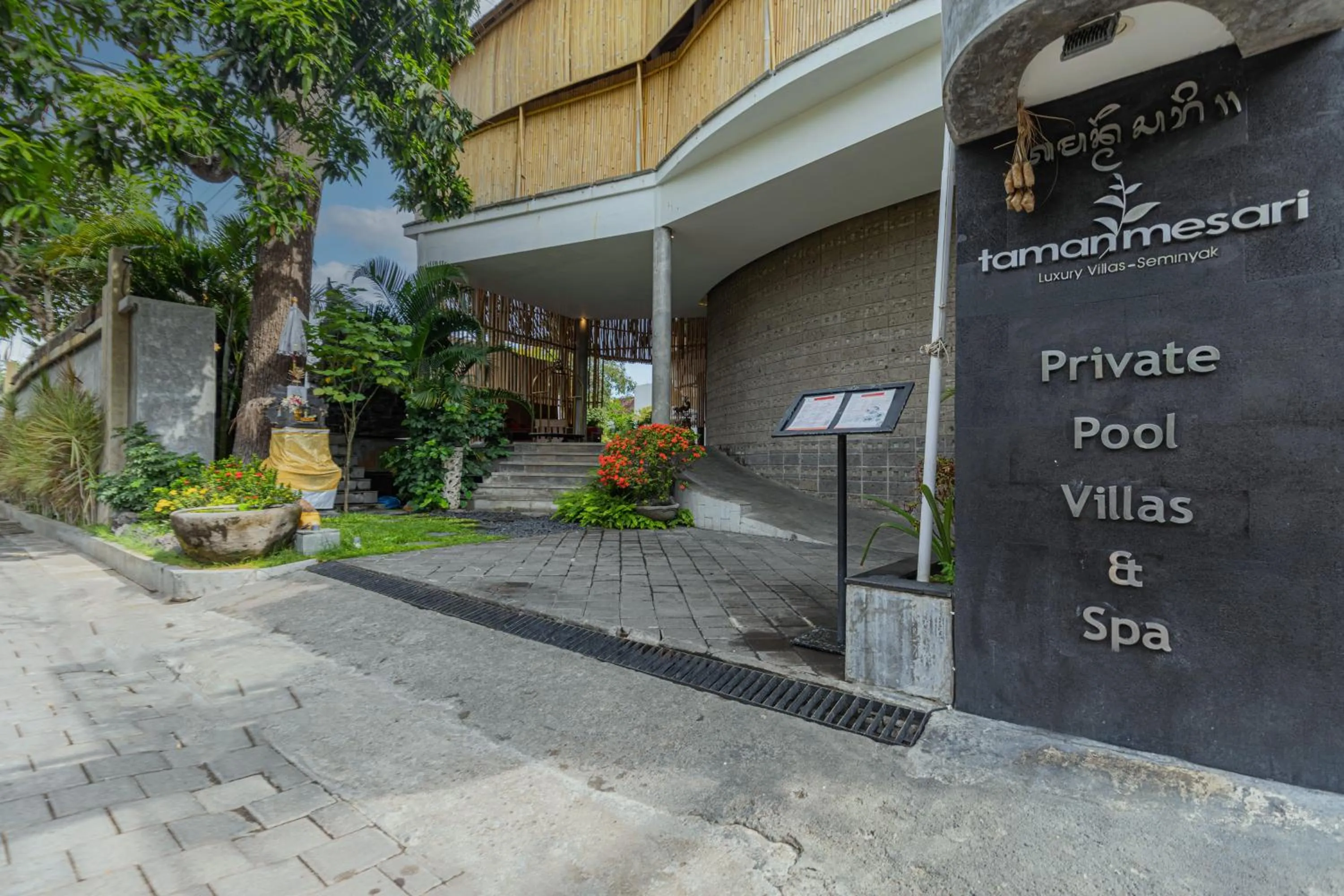 Property building in Taman Mesari Luxury Villas-Seminyak