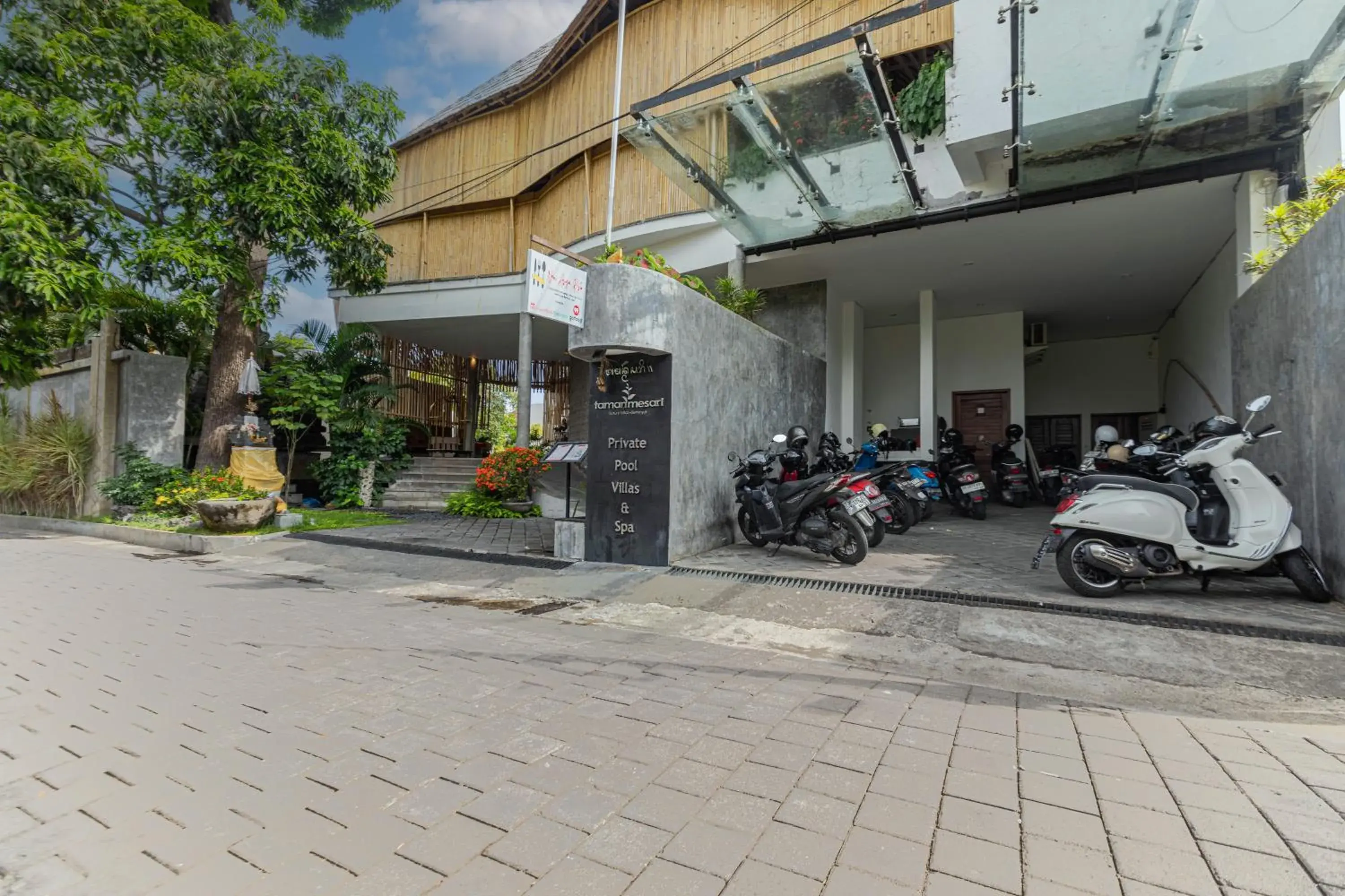 Property building in Taman Mesari Luxury Villas-Seminyak Property building in Taman Mesari Luxury Villas-Seminyak