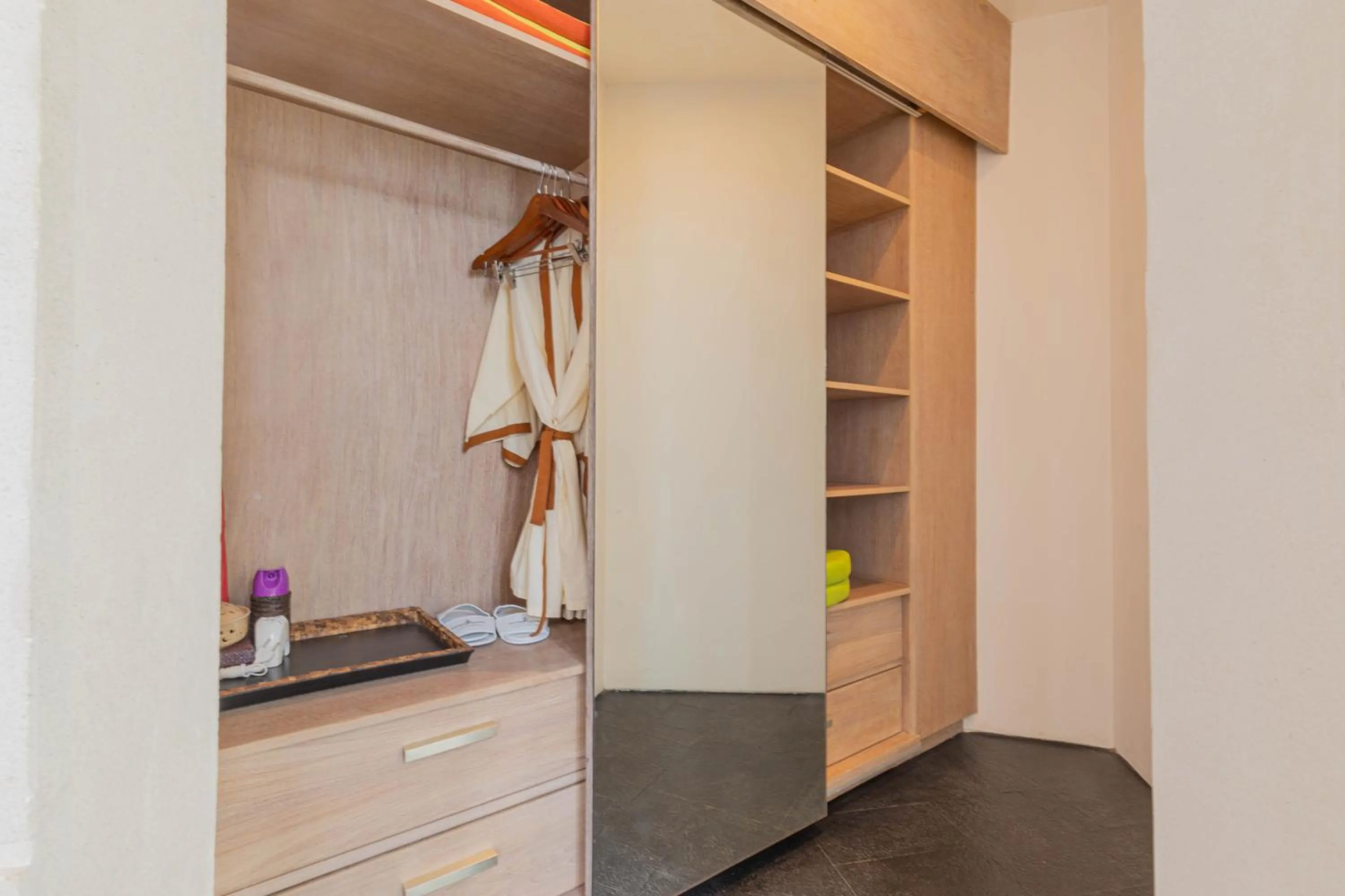 Property building in Taman Mesari Luxury Villas-Seminyak