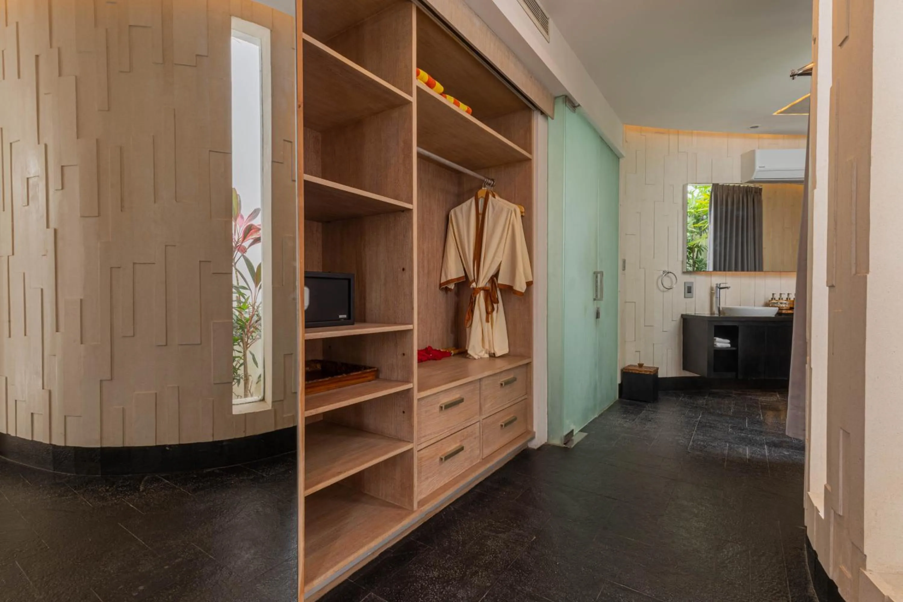 wardrobe in Taman Mesari Luxury Villas-Seminyak