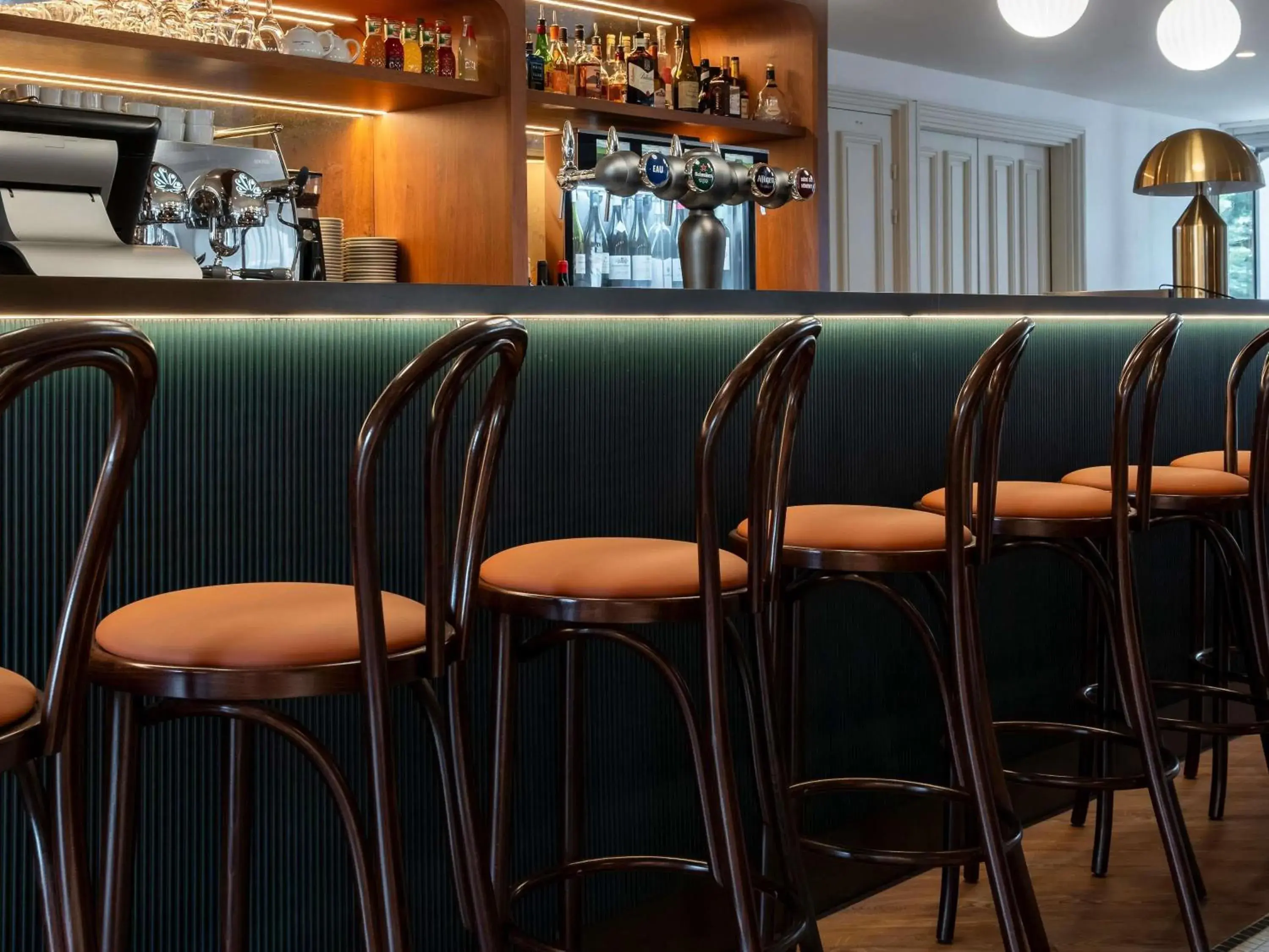 Lounge or bar in ibis Rouen Centre Champ de Mars Lounge or bar in ibis Rouen Centre Champ de Mars