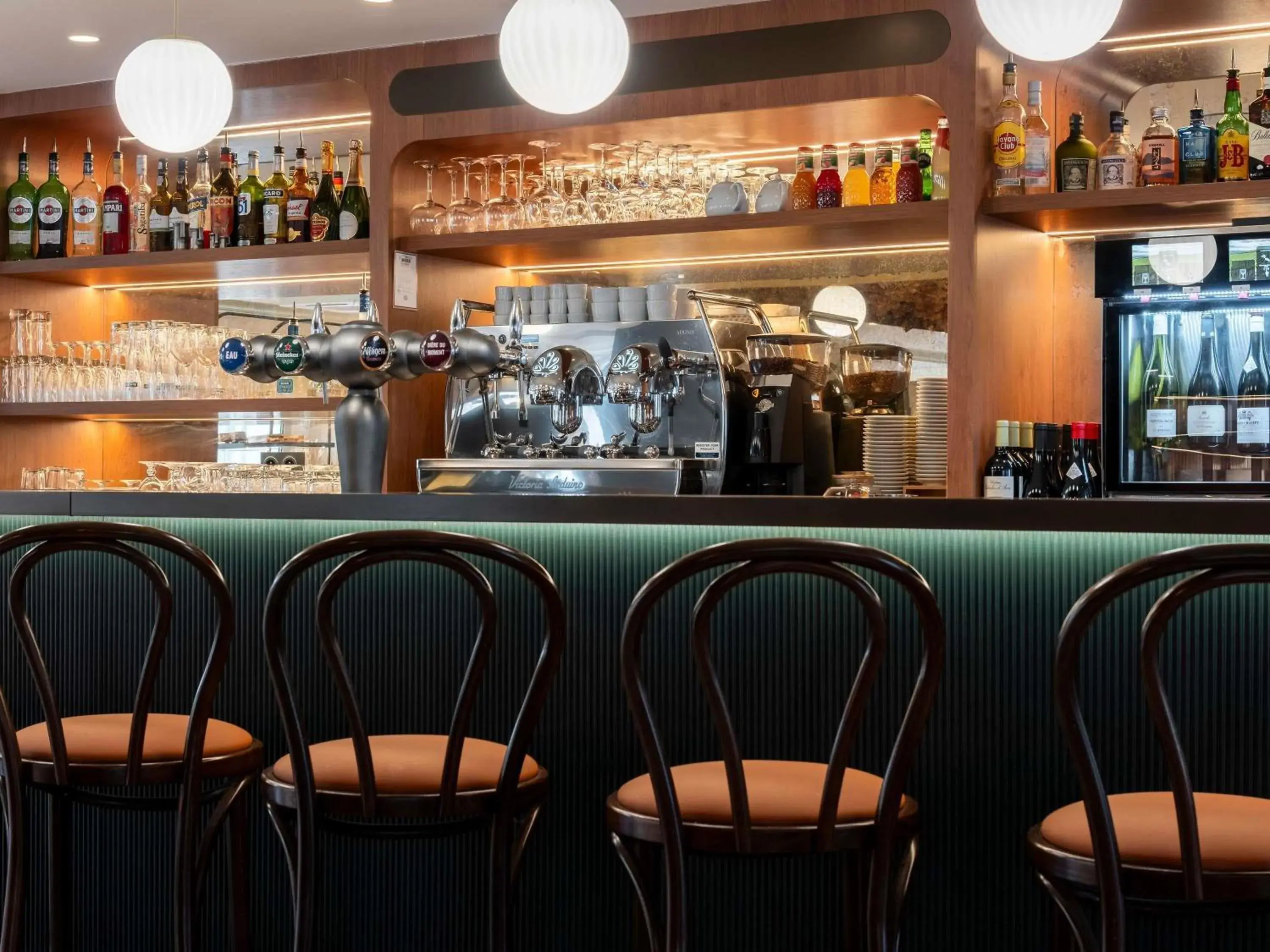 Lounge or bar in ibis Rouen Centre Champ de Mars Lounge or bar in ibis Rouen Centre Champ de Mars